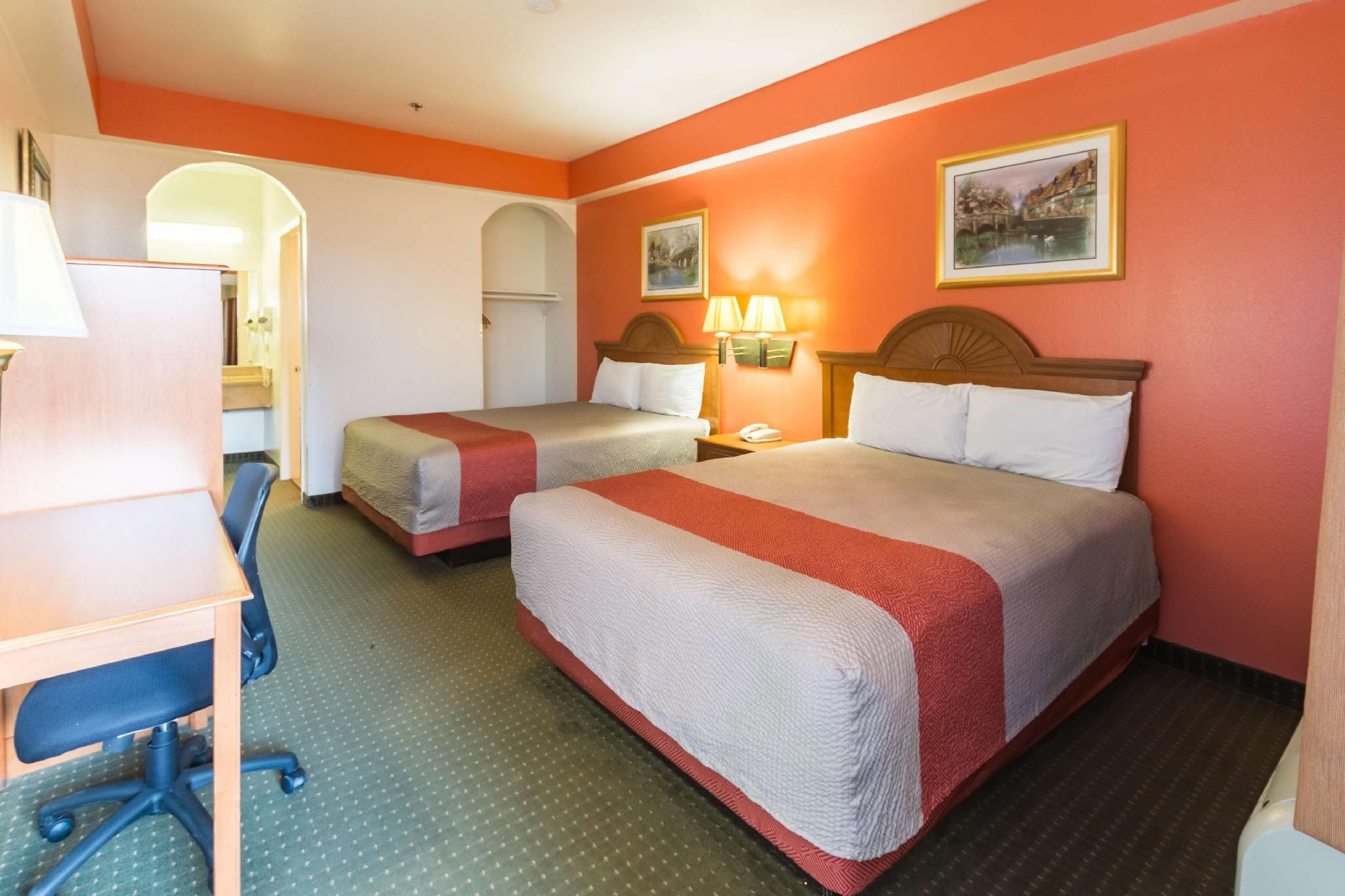 2 Queen Beds | Non-Smoking, Micfridge