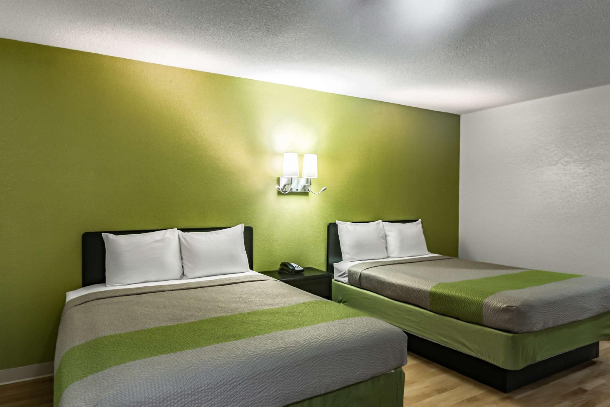 Motel 6 Augusta, KS 2 Full Beds | Non-Smoking, Micfridge 2