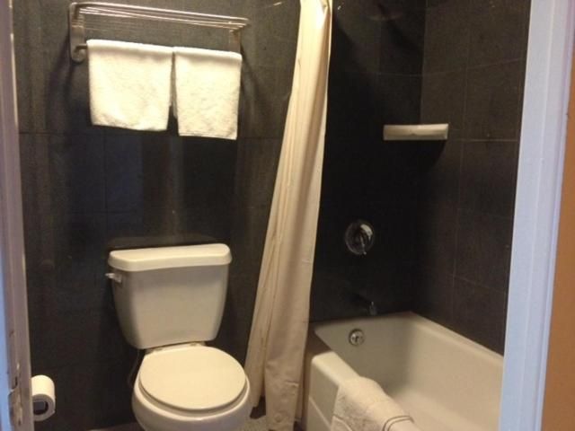 Double Bed - Non-Smoking