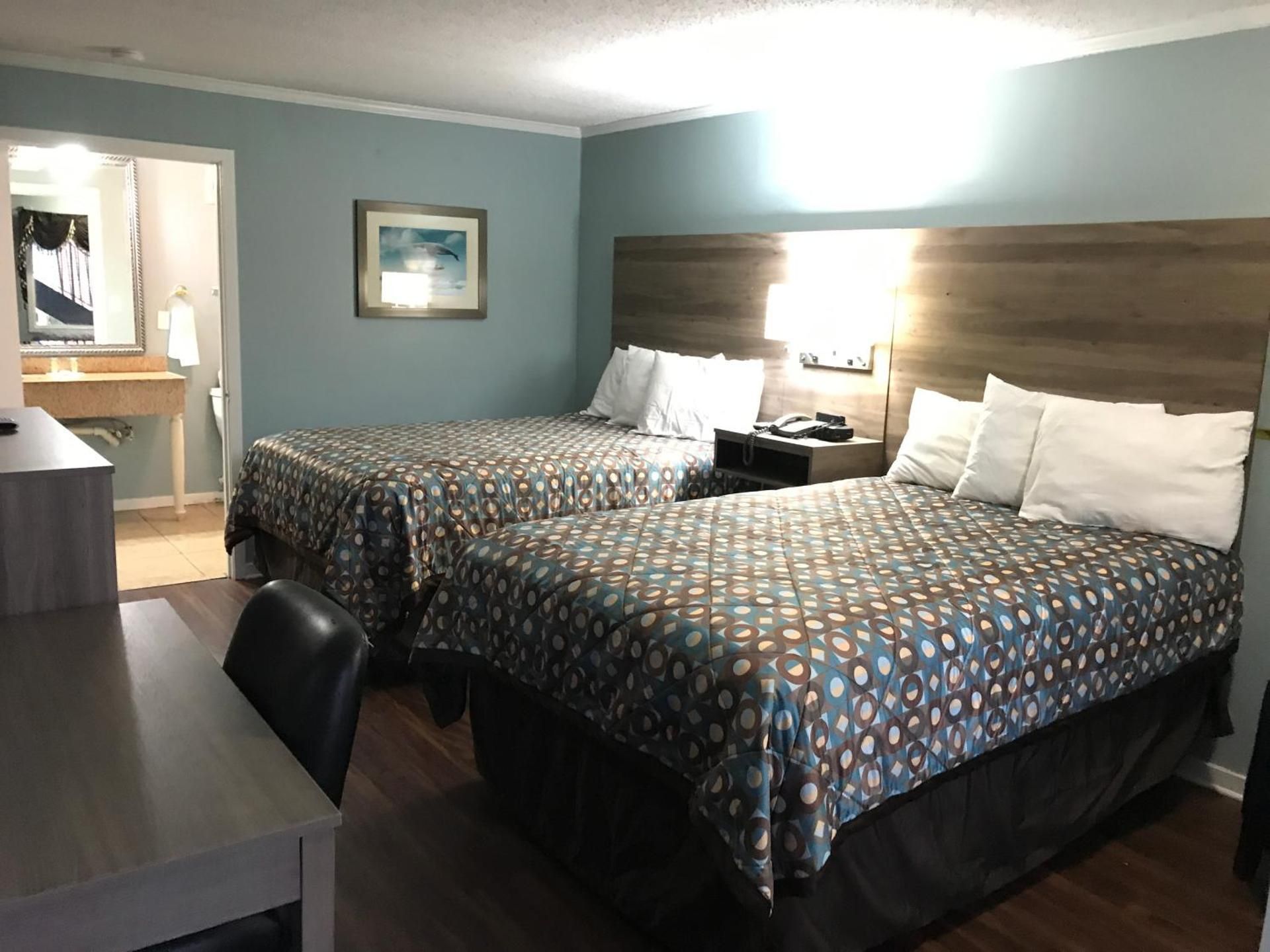 Queen Suite