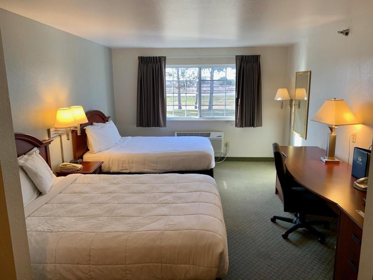 Standard Queen Room