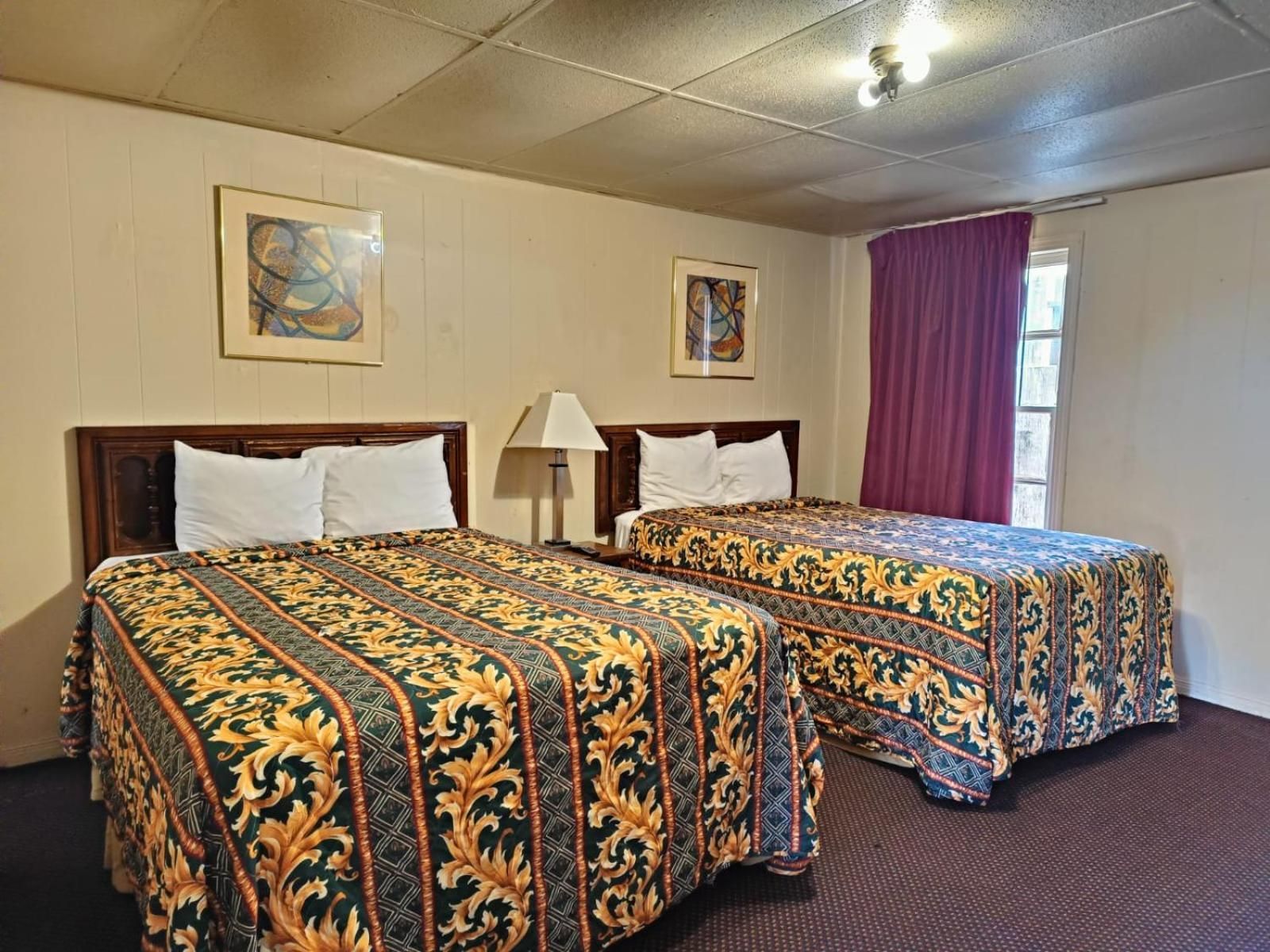 2 Queen Beds Non-Smoking