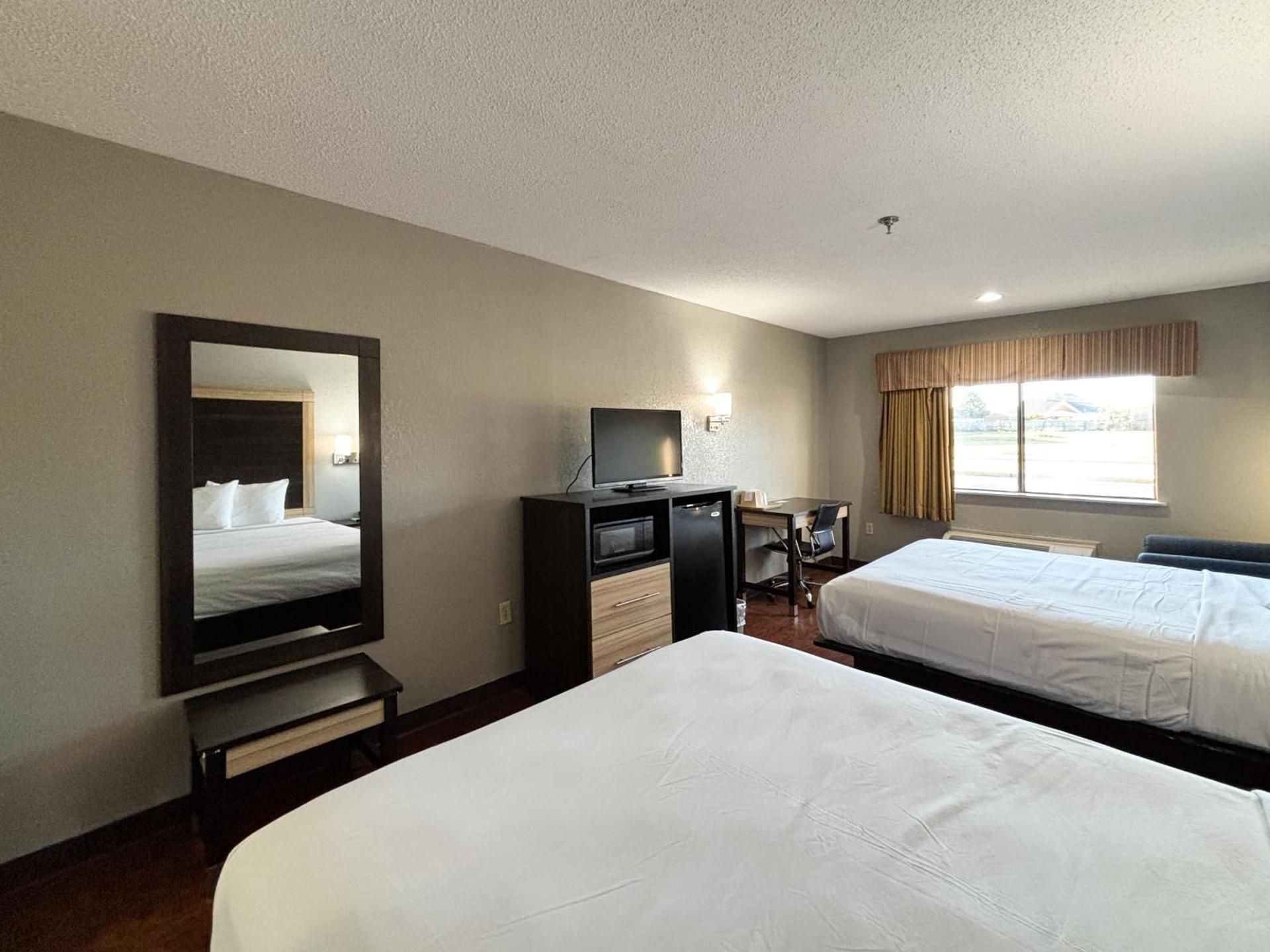 Queen Room with Two Queen Beds - Non-Smoking