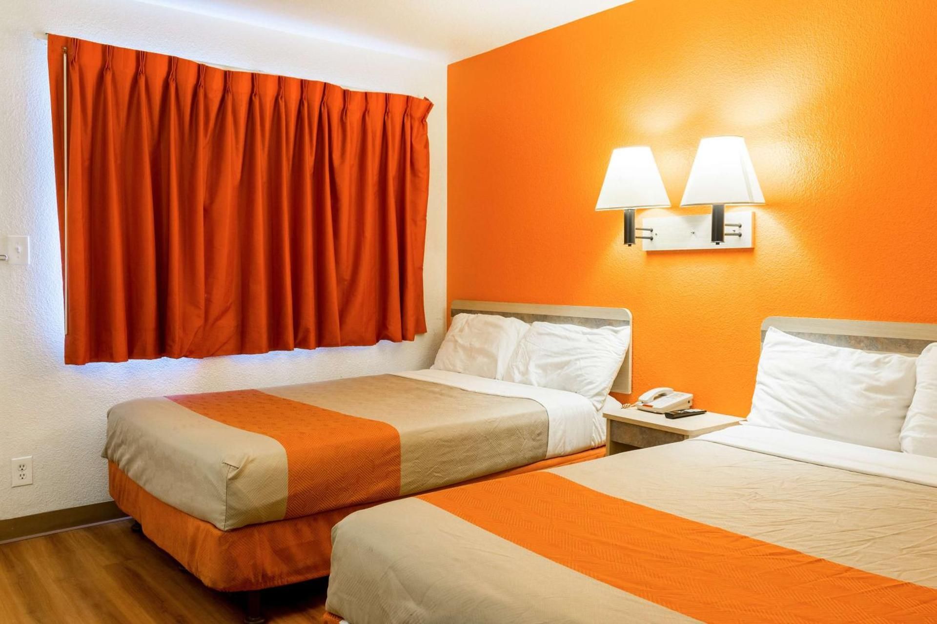 Double Room - Disability Access - Roll In Shower