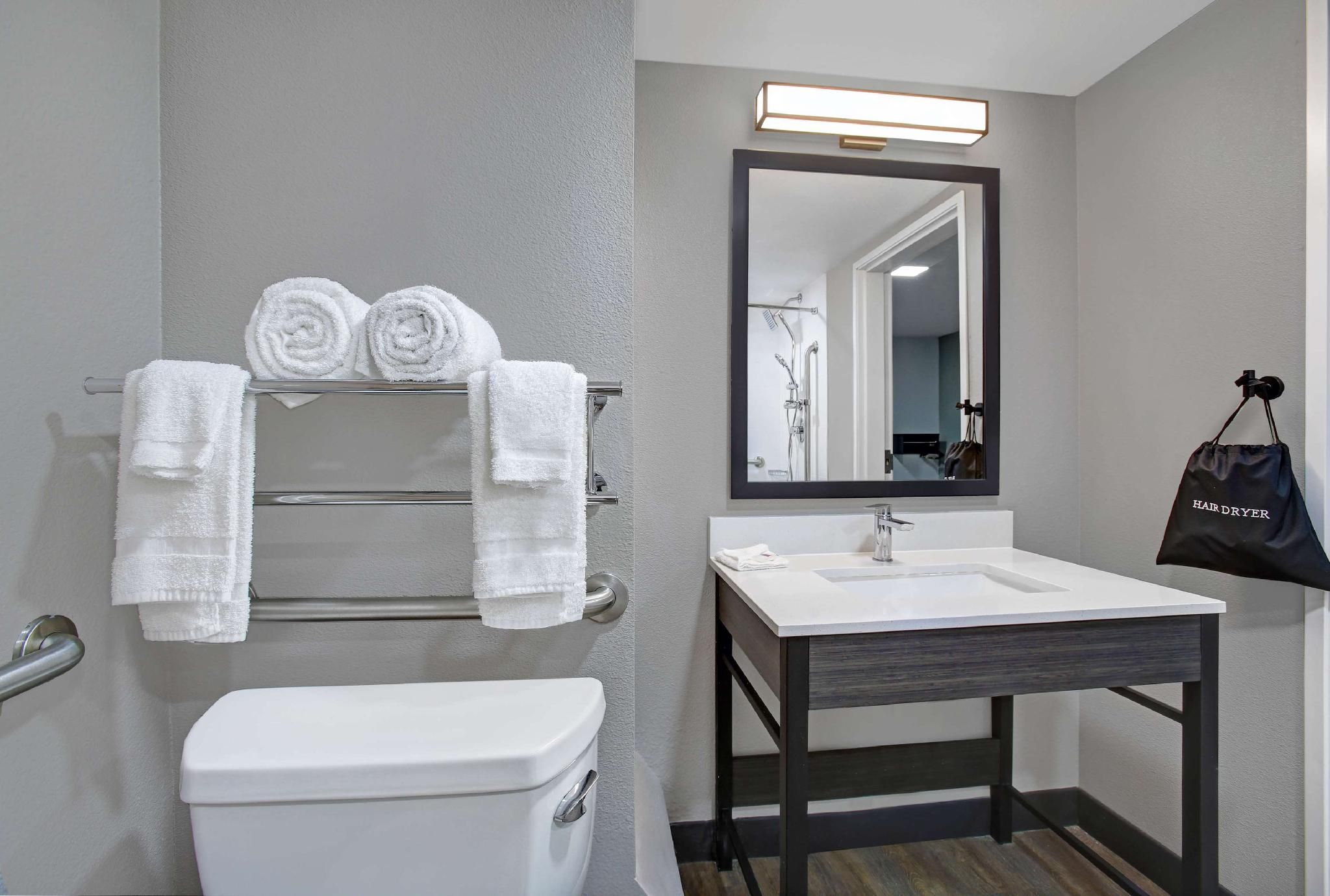 Motel 6 Monahans, TX 2 QUEEN BEDS | SUITE, NSMK, KITCHEN 2