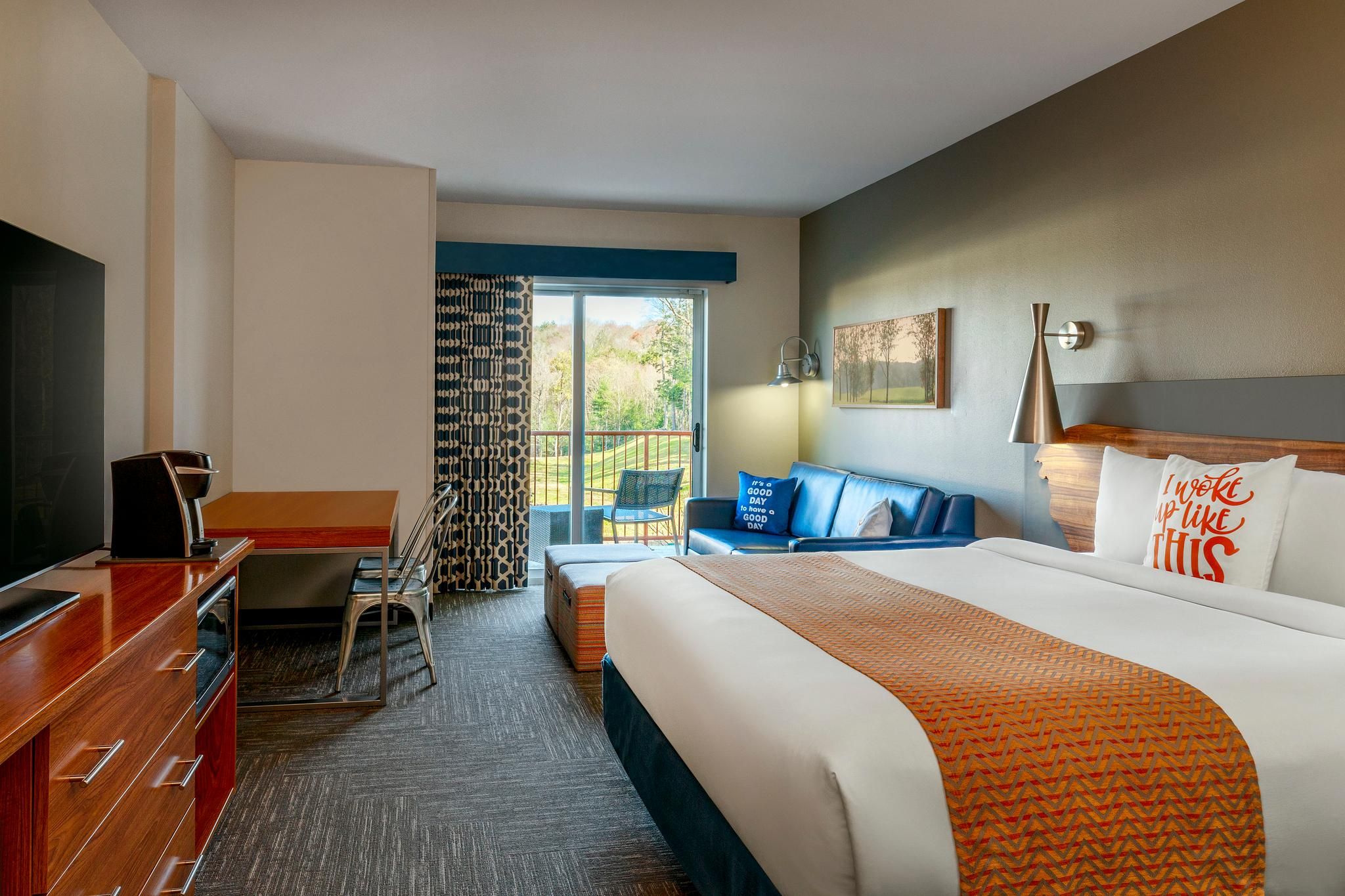 Family King Suite with Bunkroom