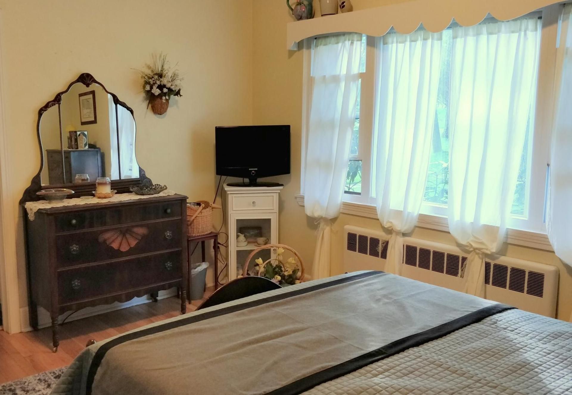 Deluxe Queen Room