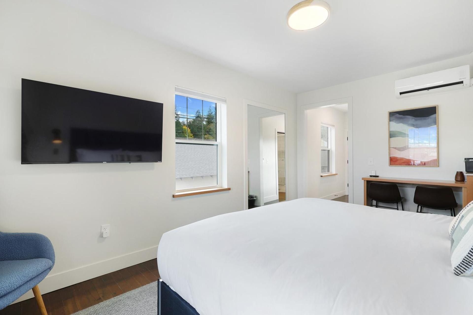 King Room with Mountain View
