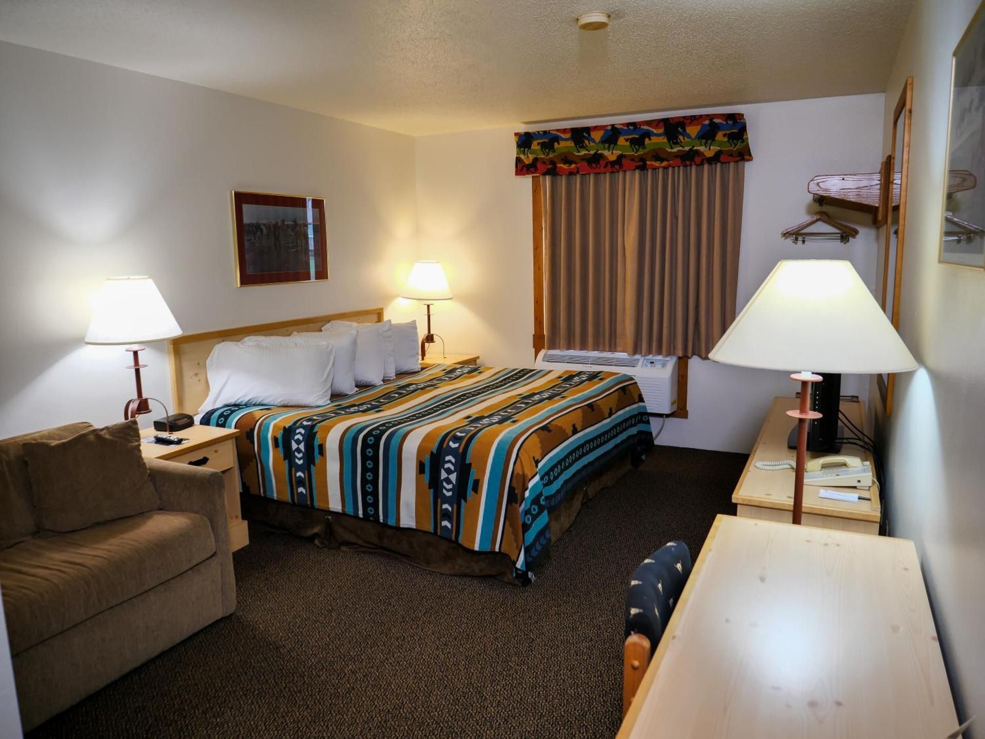 Range Country Lodging King Room