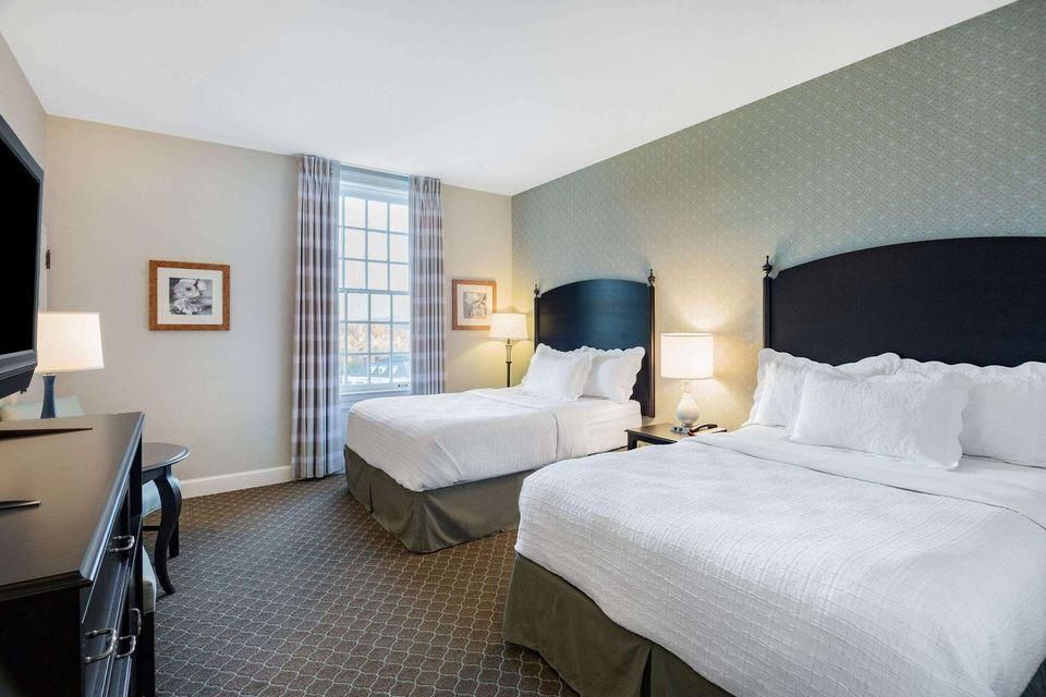 Deluxe Queen Room with Two Queen Beds - Non-Smoking