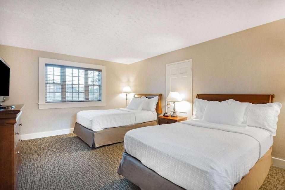 Double Room with Two Double Beds - Non-Smoking