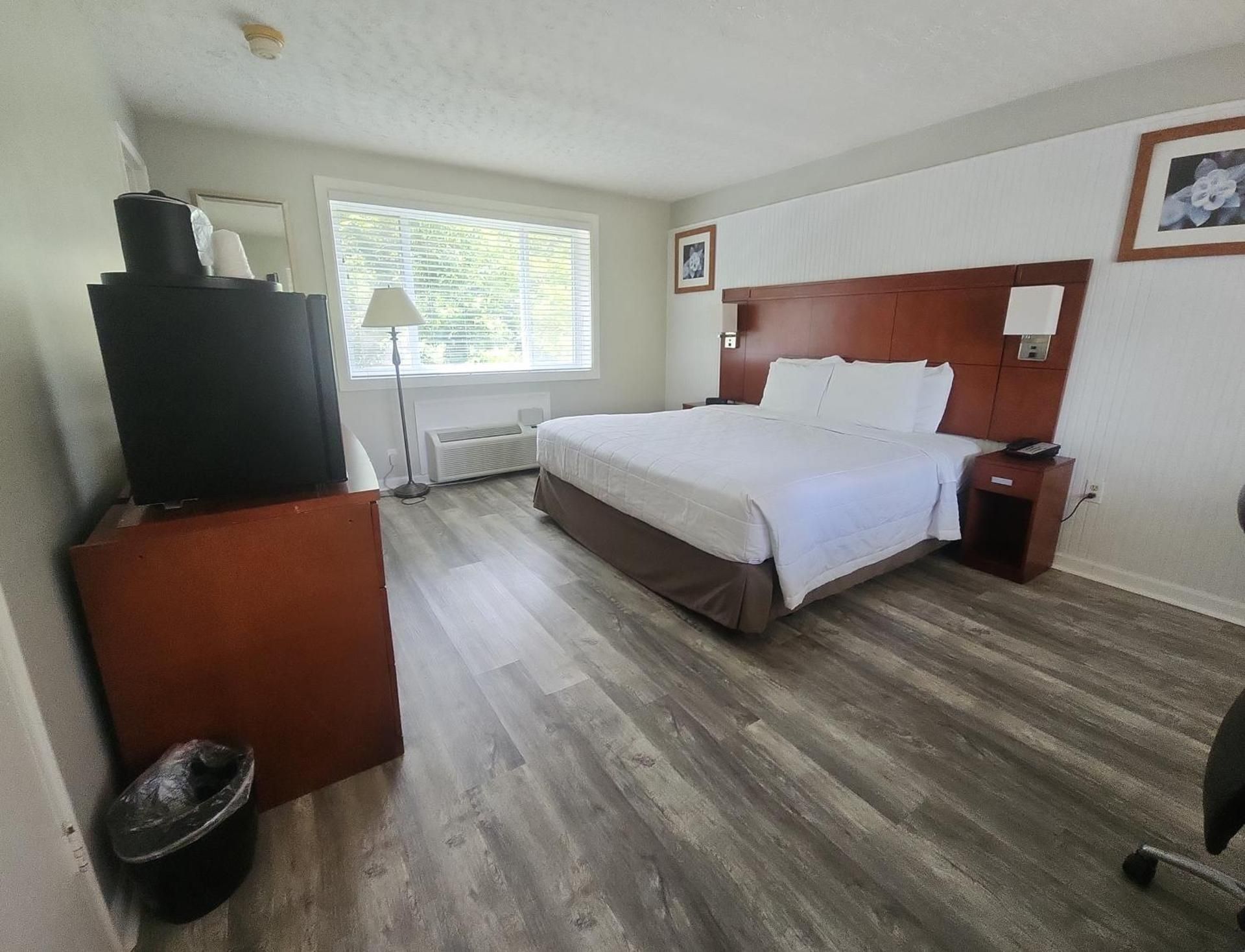 King Room - Non-Smoking