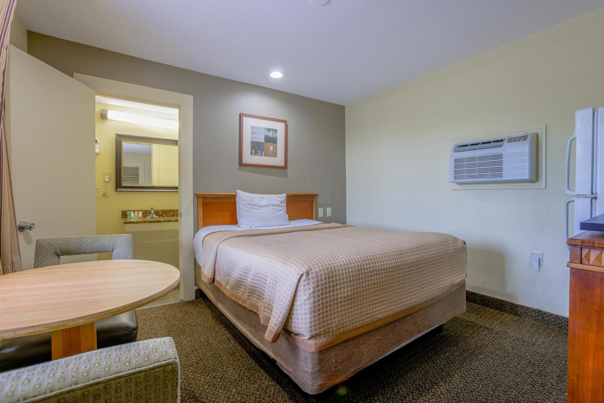 Budget Inn By OYO Natural Bridge I-81 Queen Bed Smoking