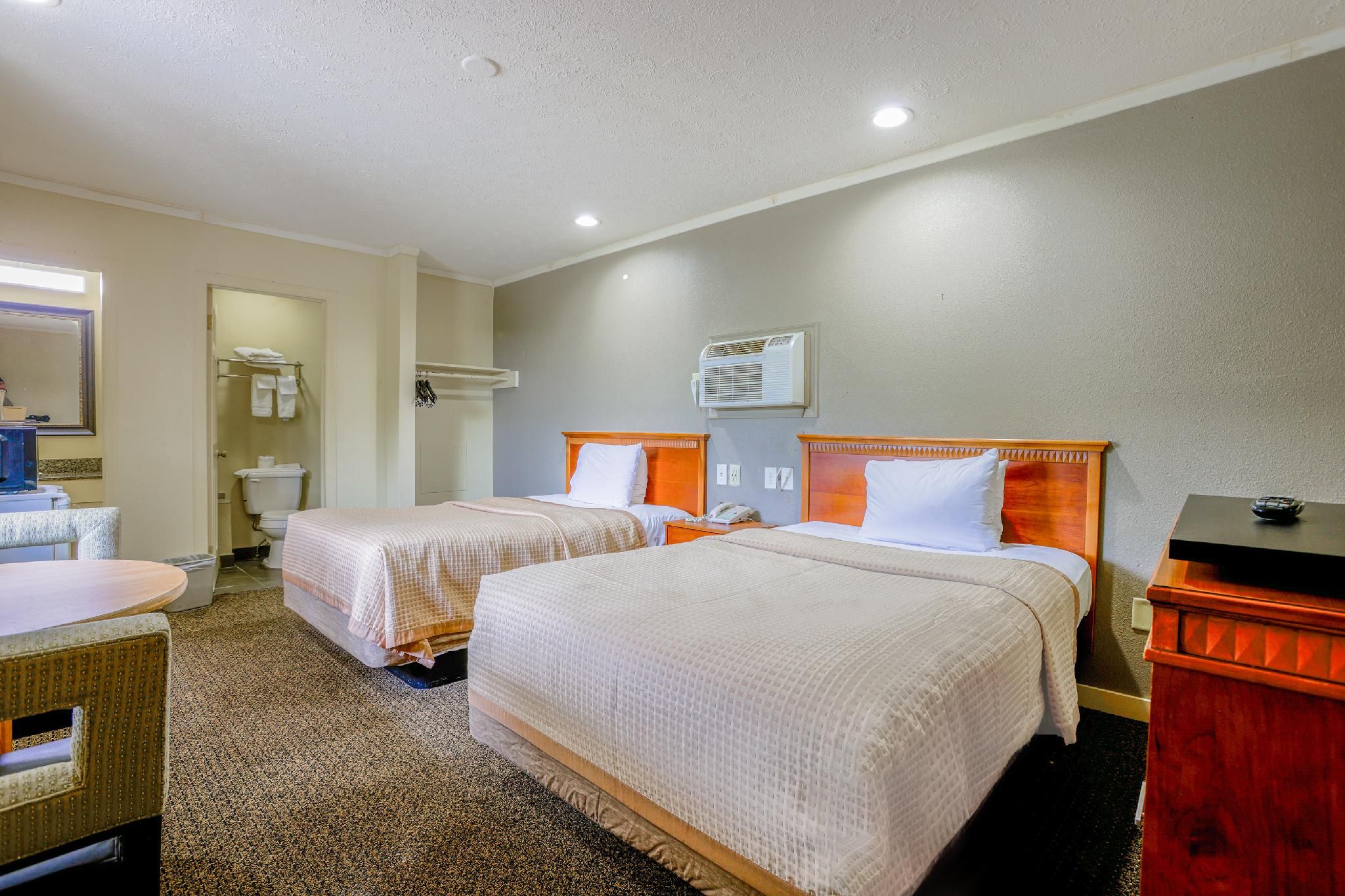 Budget Inn By OYO Natural Bridge I-81 Deluxe 2 Full Beds Smoking