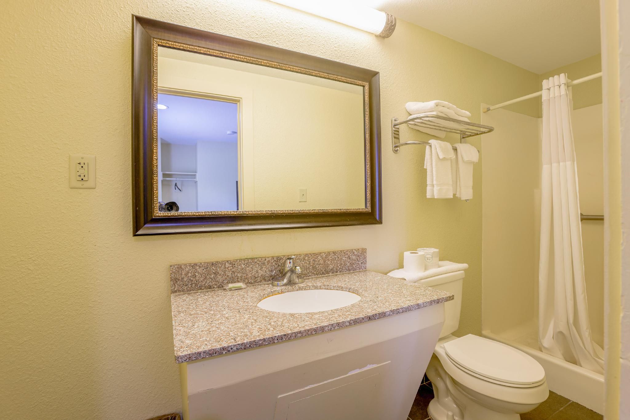 Budget Inn By OYO Natural Bridge I-81 Full Bed Smoking 3