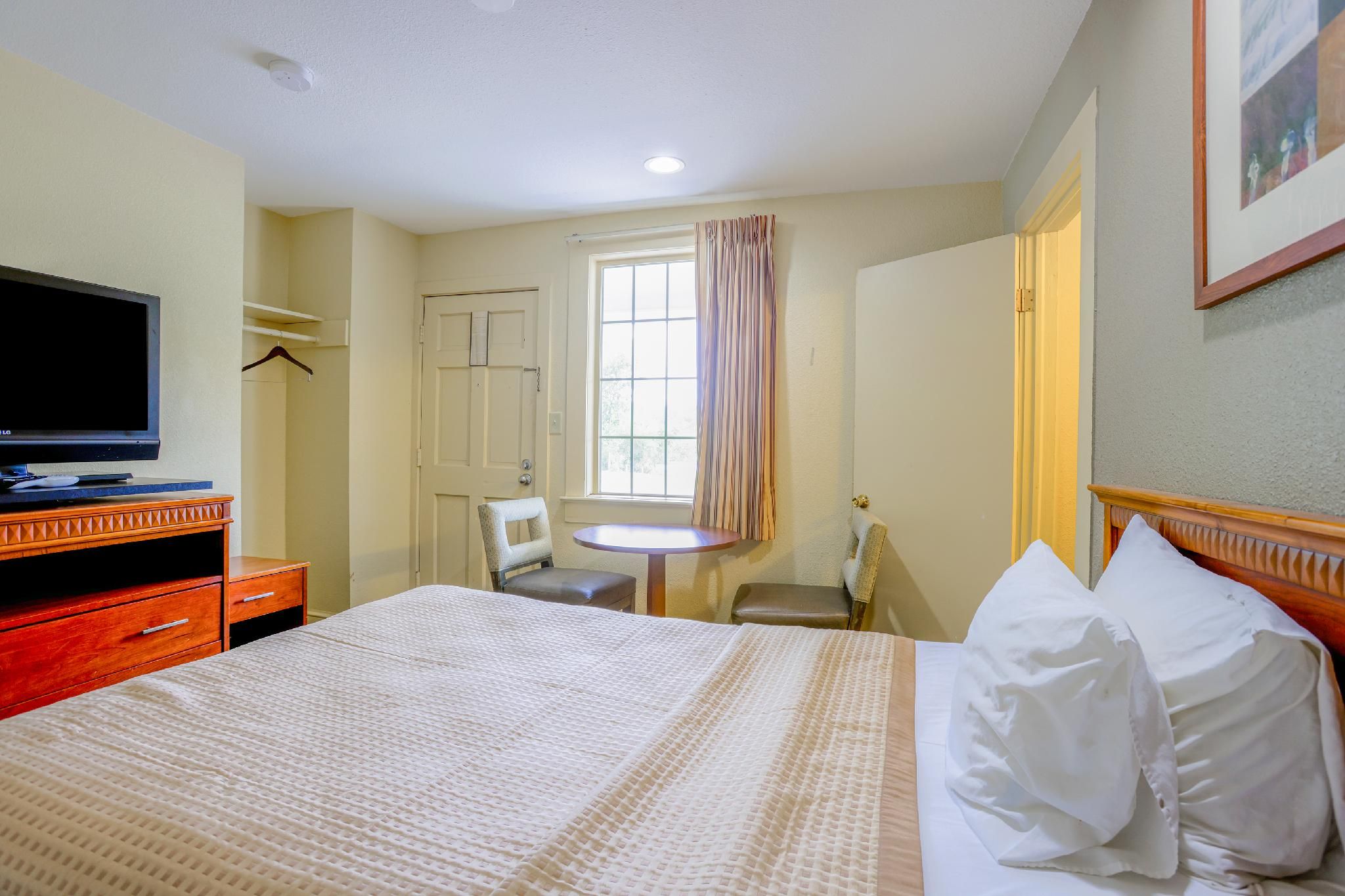 Budget Inn By OYO Natural Bridge I-81 Full Bed Smoking