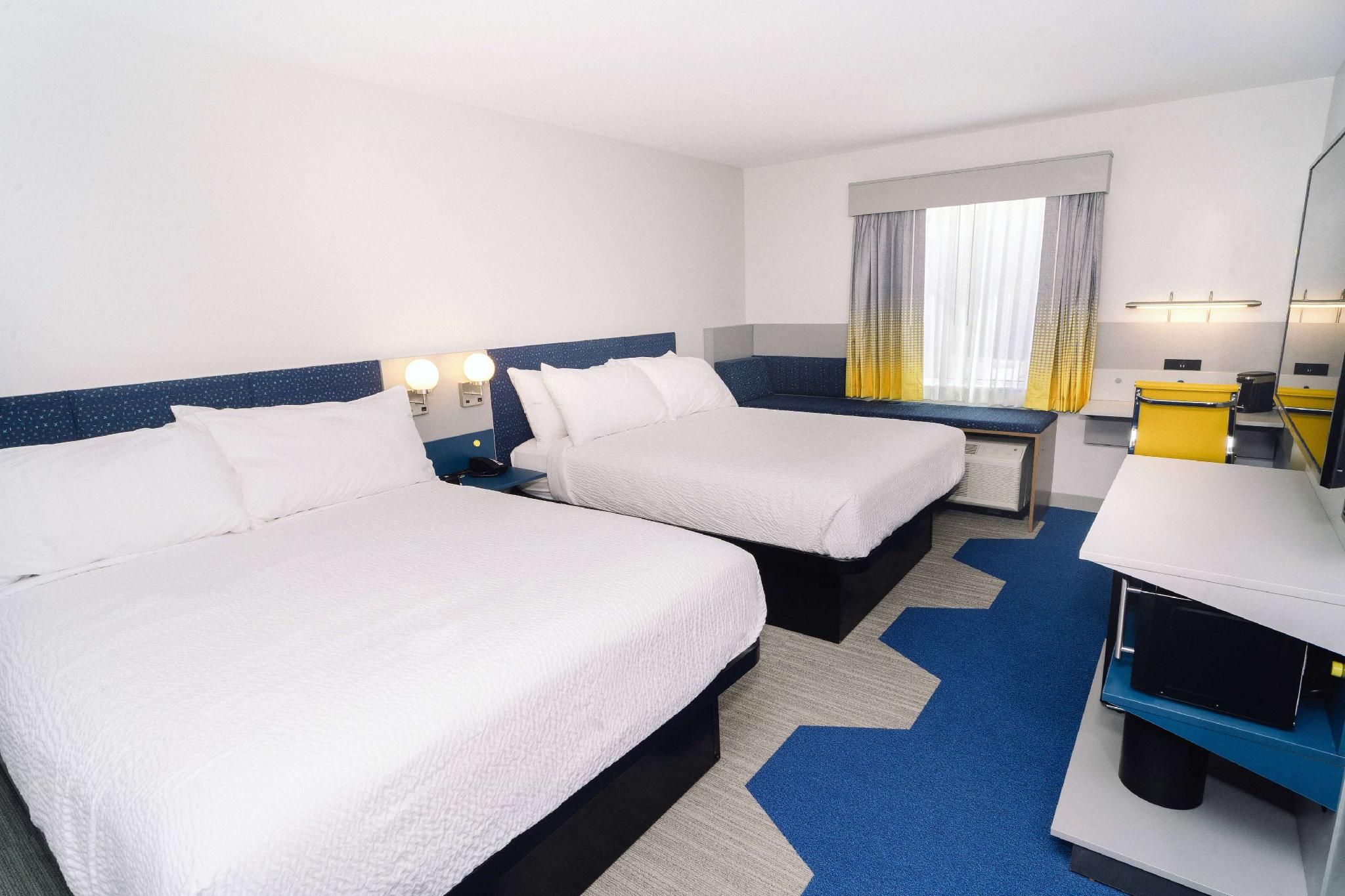 2 Queen Beds, Mobility Accessible Room, Roll-In Shower, Non-Smoking