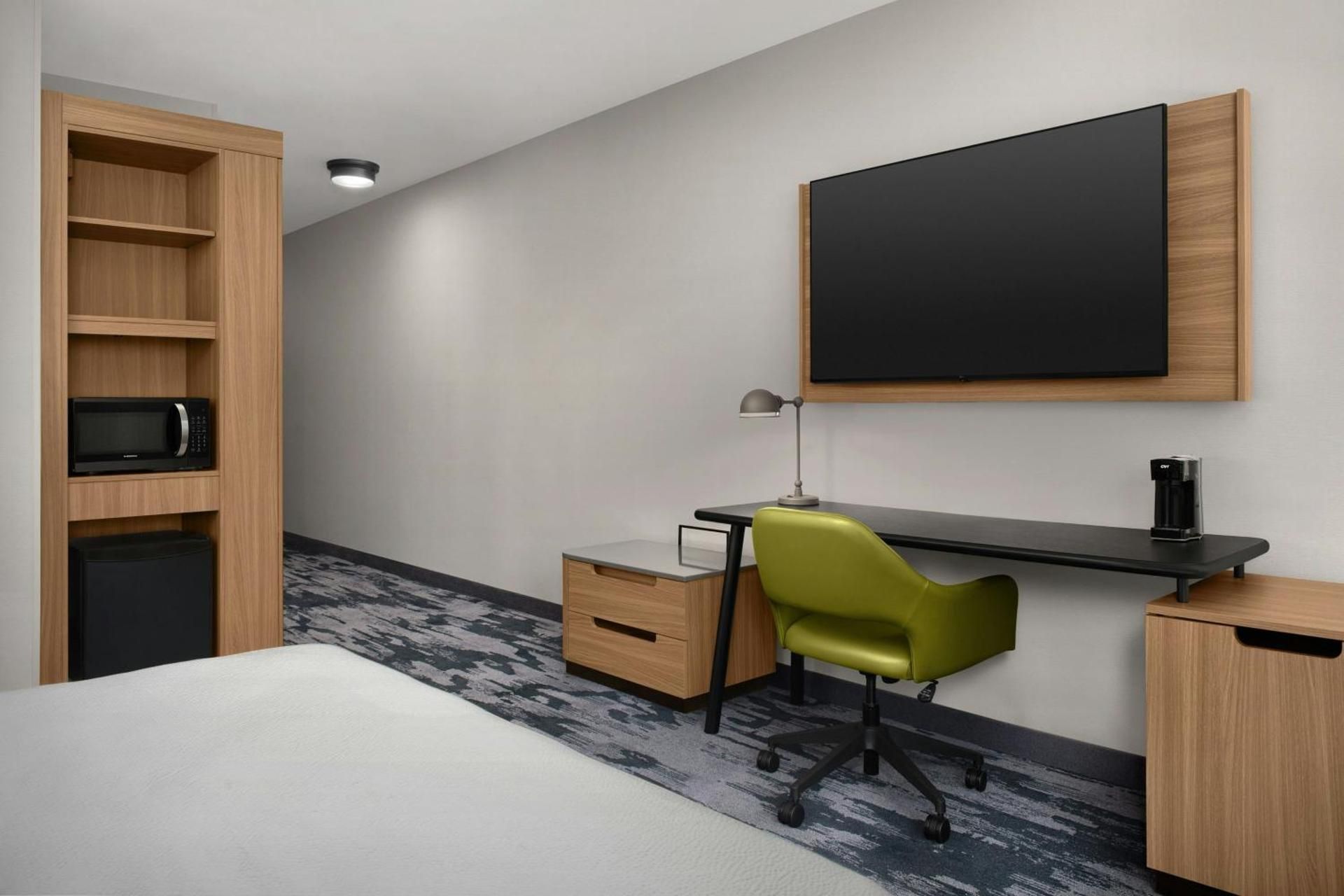 Standard King Room with Roll-In Shower - Mobility/Hearing Accessible