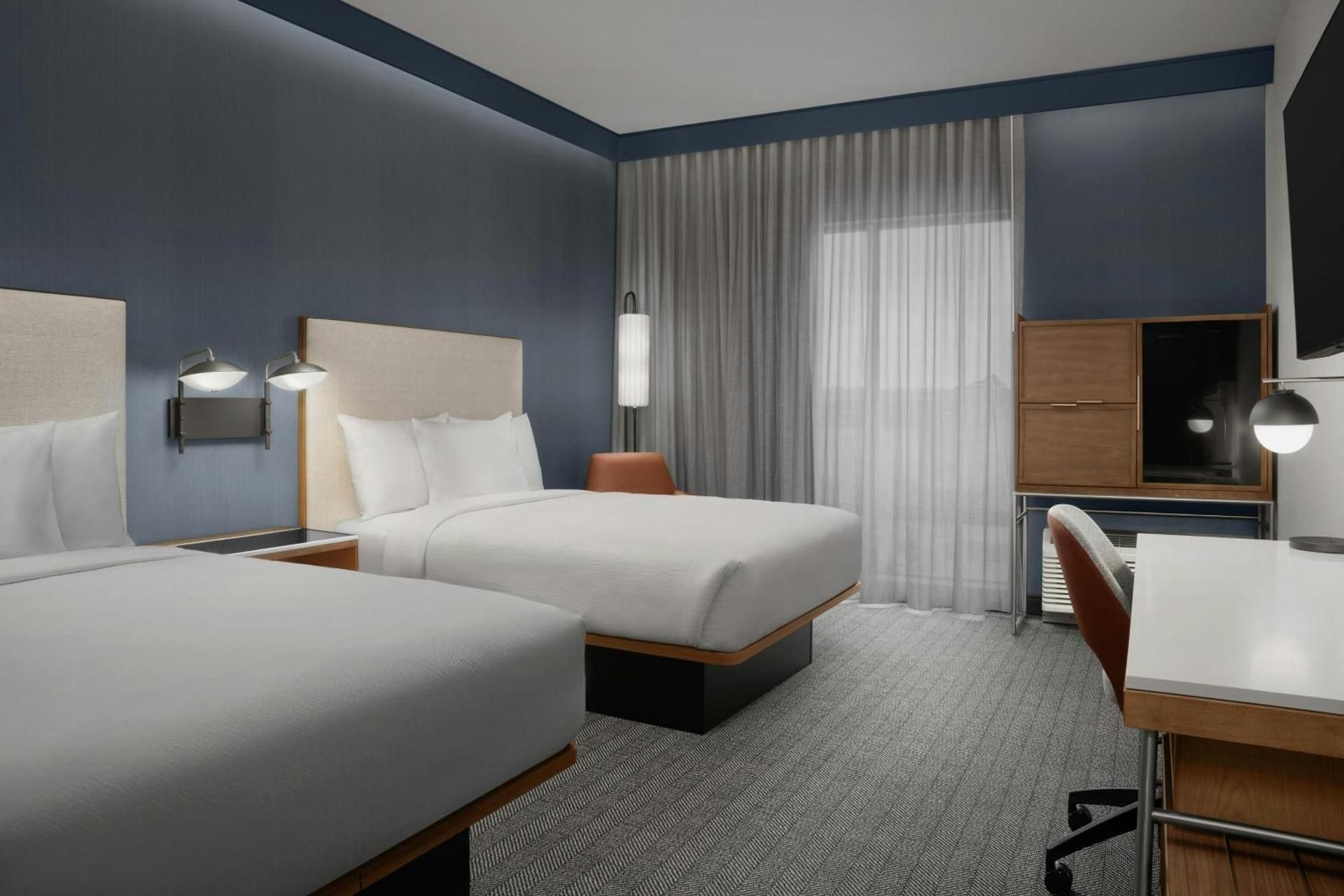 Queen Room with Two Queen Beds and Roll-In Shower - Mobility Accessible