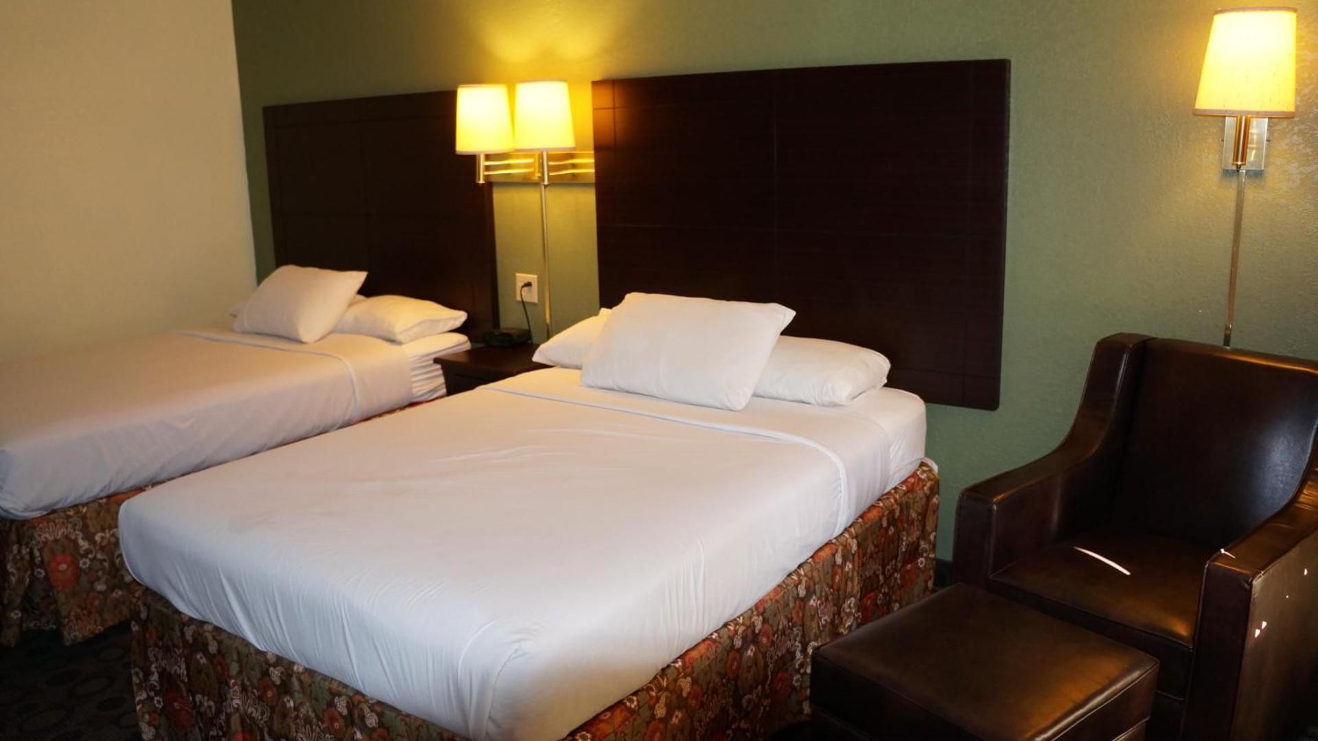 Double Room with Two Double Beds - Smoking