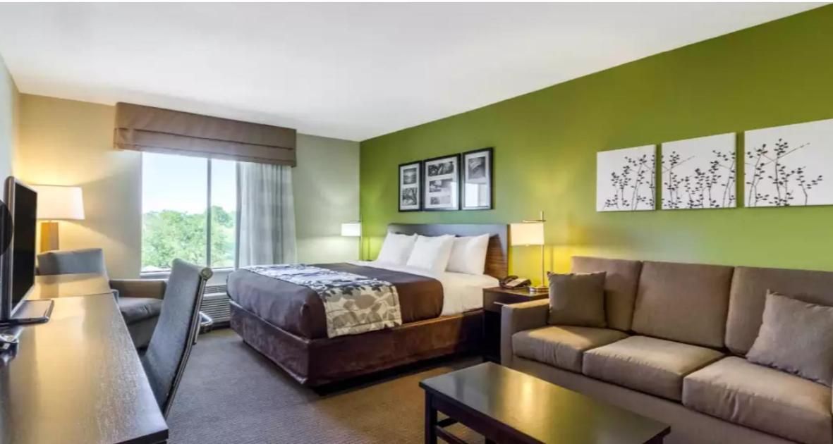 King Suite - Accessible/Non-Smoking