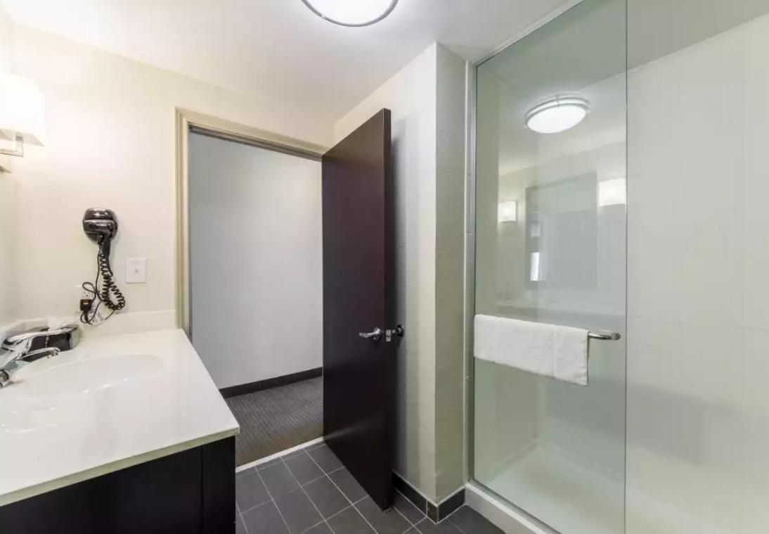 King Room - Accessible/Non-Smoking