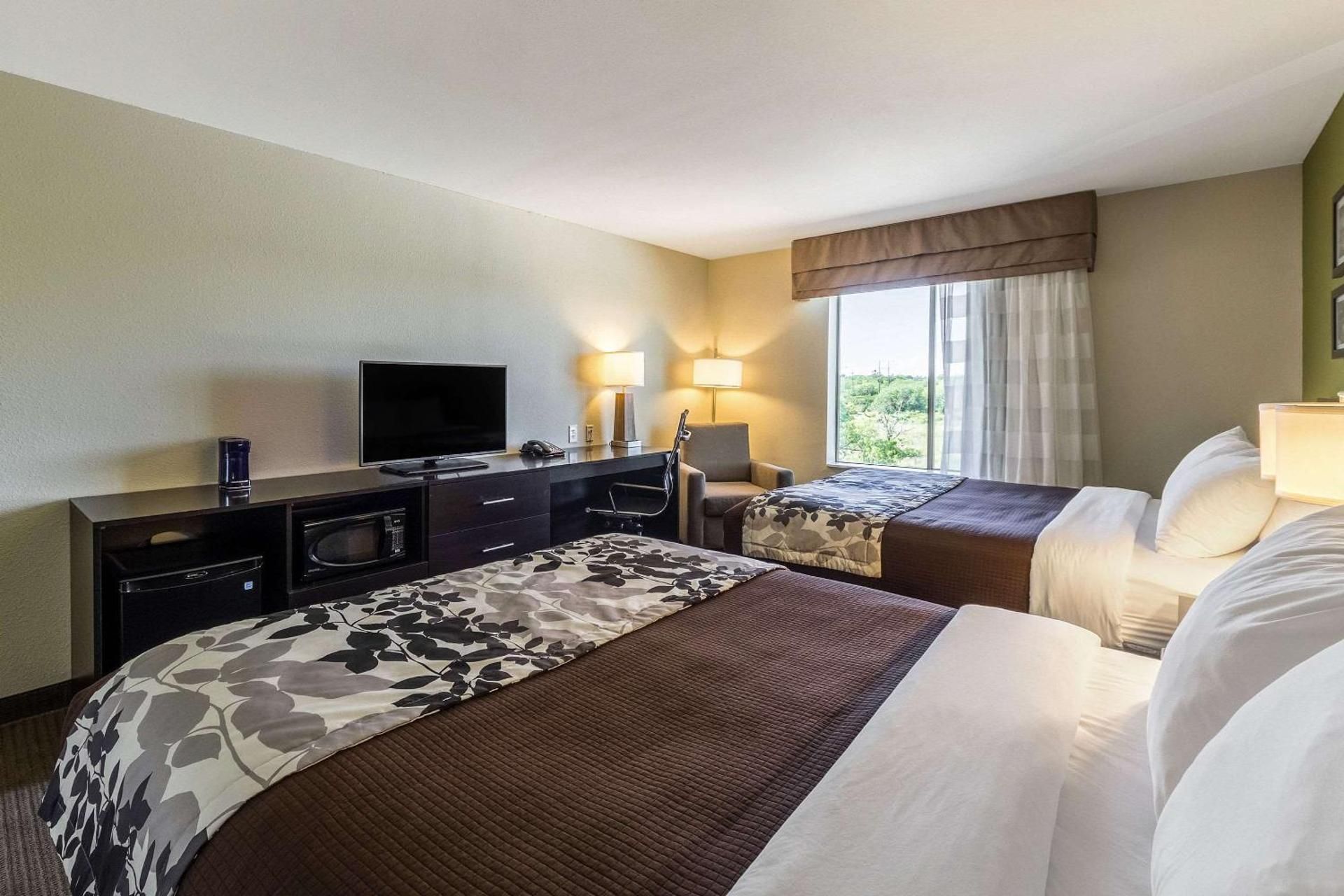 Queen Room with Two Queen Beds - Non-Smoking
