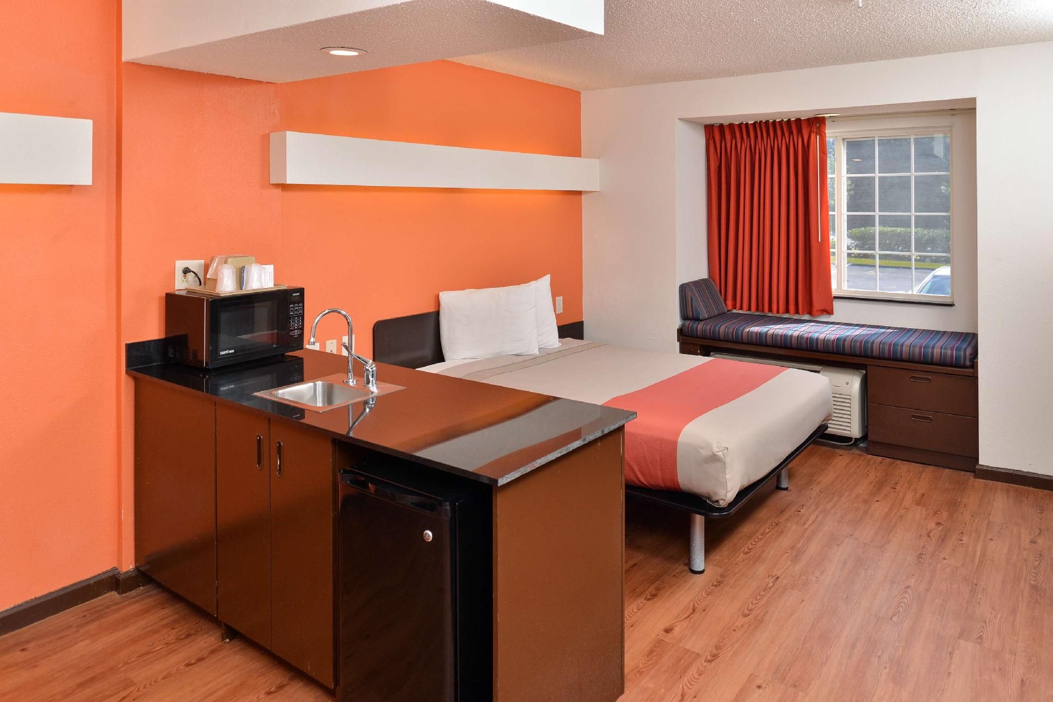 Motel 6 Richburg, SC 2 QUEEN BEDS | SMOKING 3