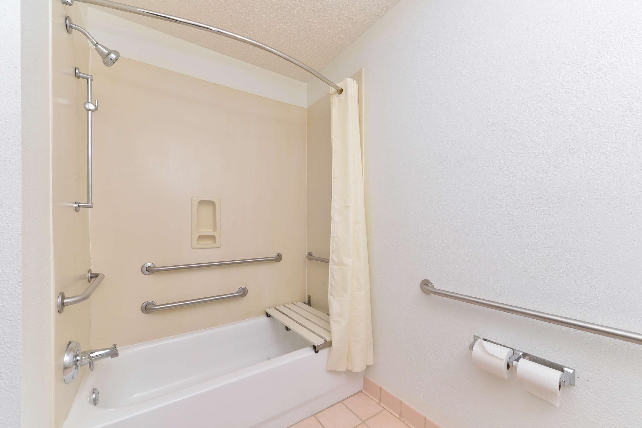 Motel 6 Richburg, SC 1 KING BED | ACCESSIBLE, NON-SMOKING 3