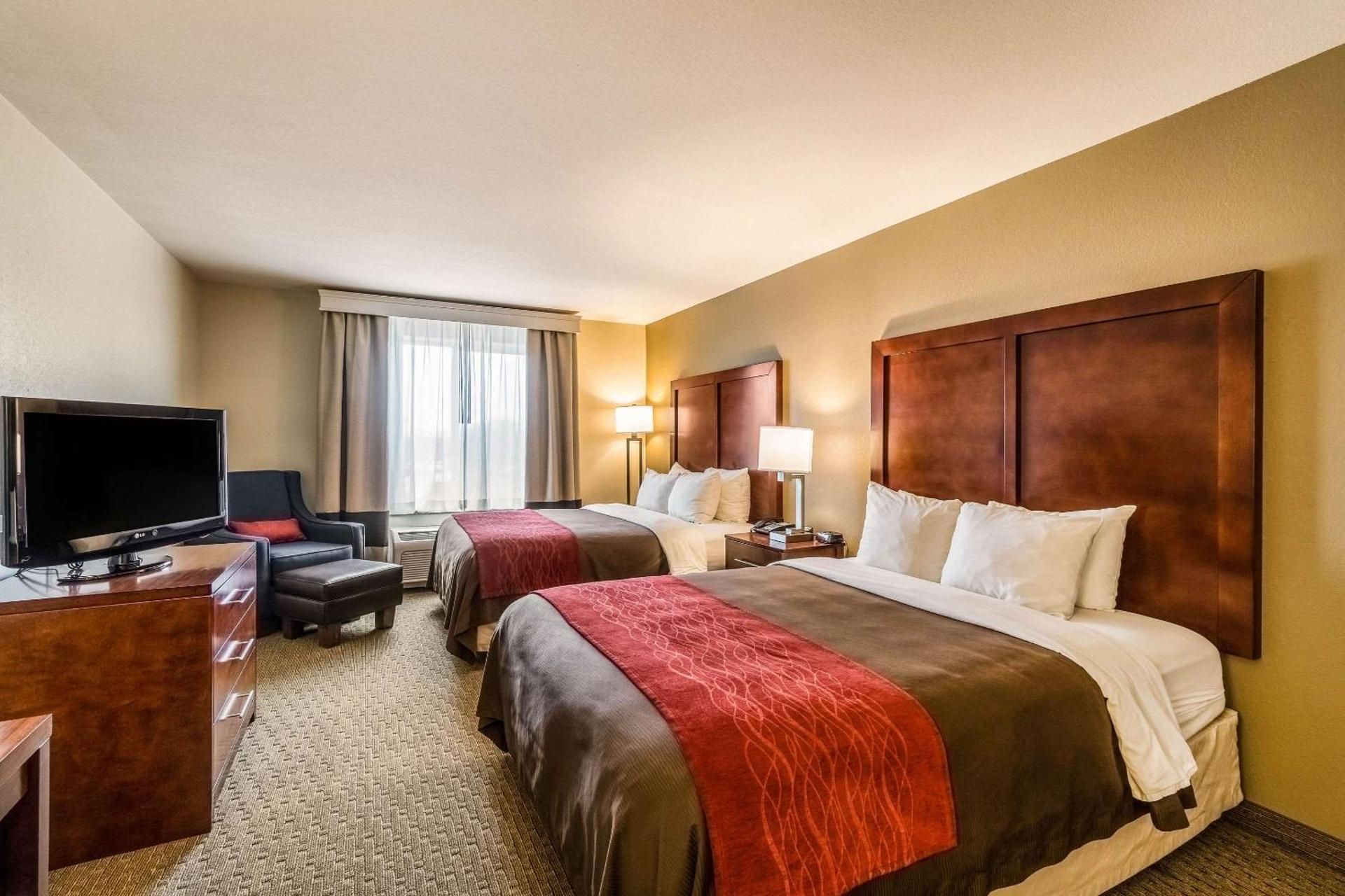 Queen Room with Two Queen Beds - Non-Smoking