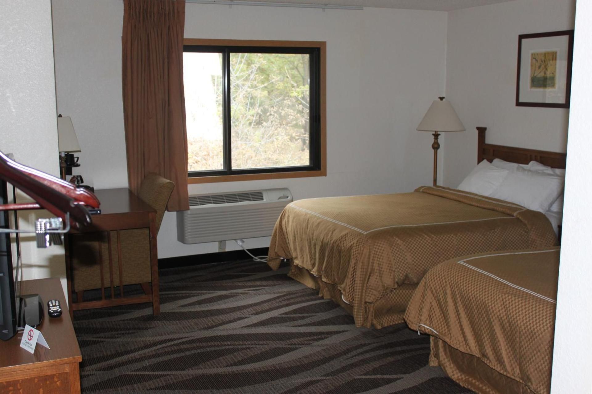Queen Room with Two Queen Beds - Non-Smoking