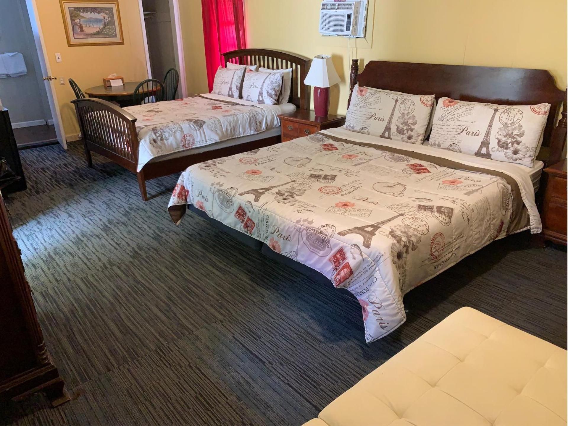 Deluxe Family Room