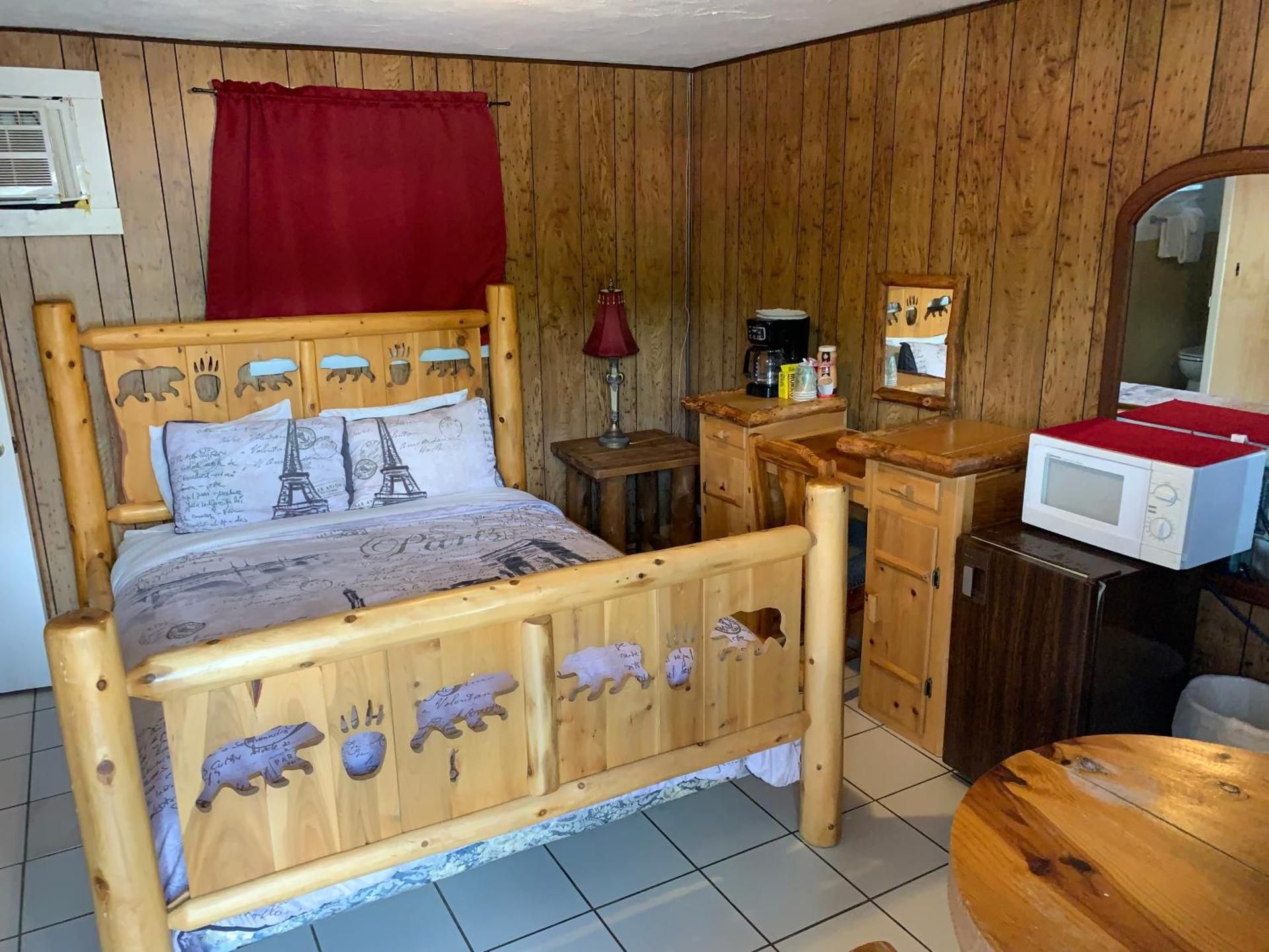 Queen Room