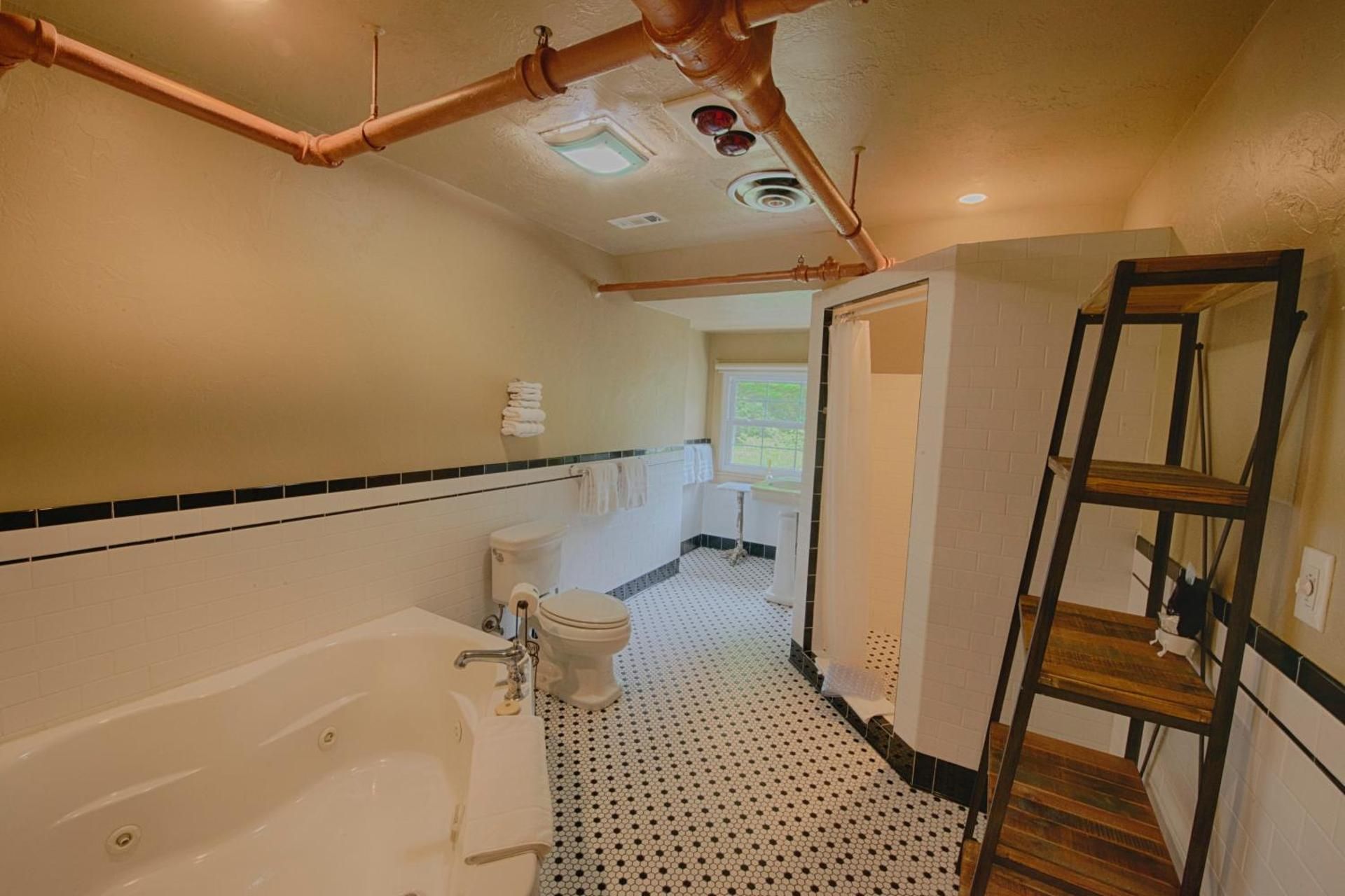 Rhododendron Lodge Suite