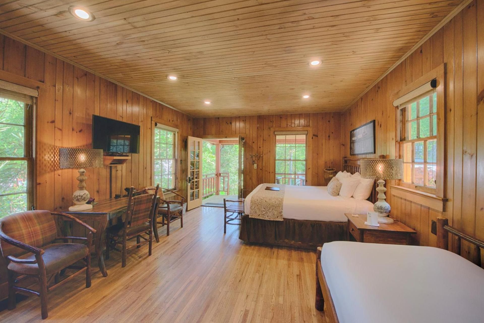 Mountain View Cabin 1