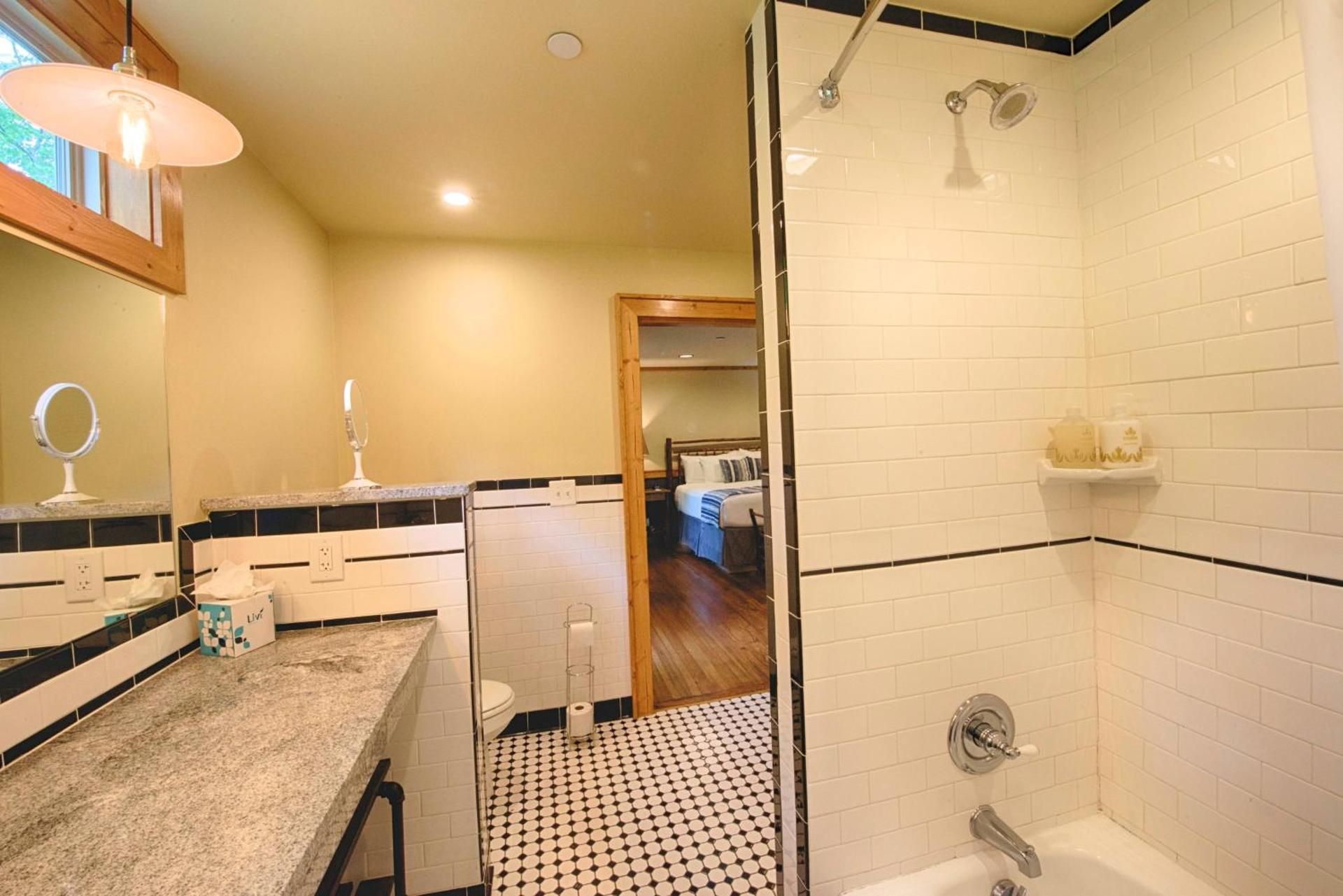 Historic Tapoco Lodge Resort Chilhowee Cabin 1  3