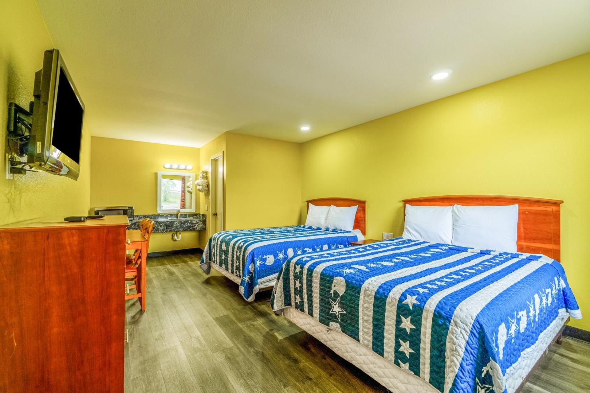 Regency Inn By OYO Rockdale TX 2 Queen Bed Smoking