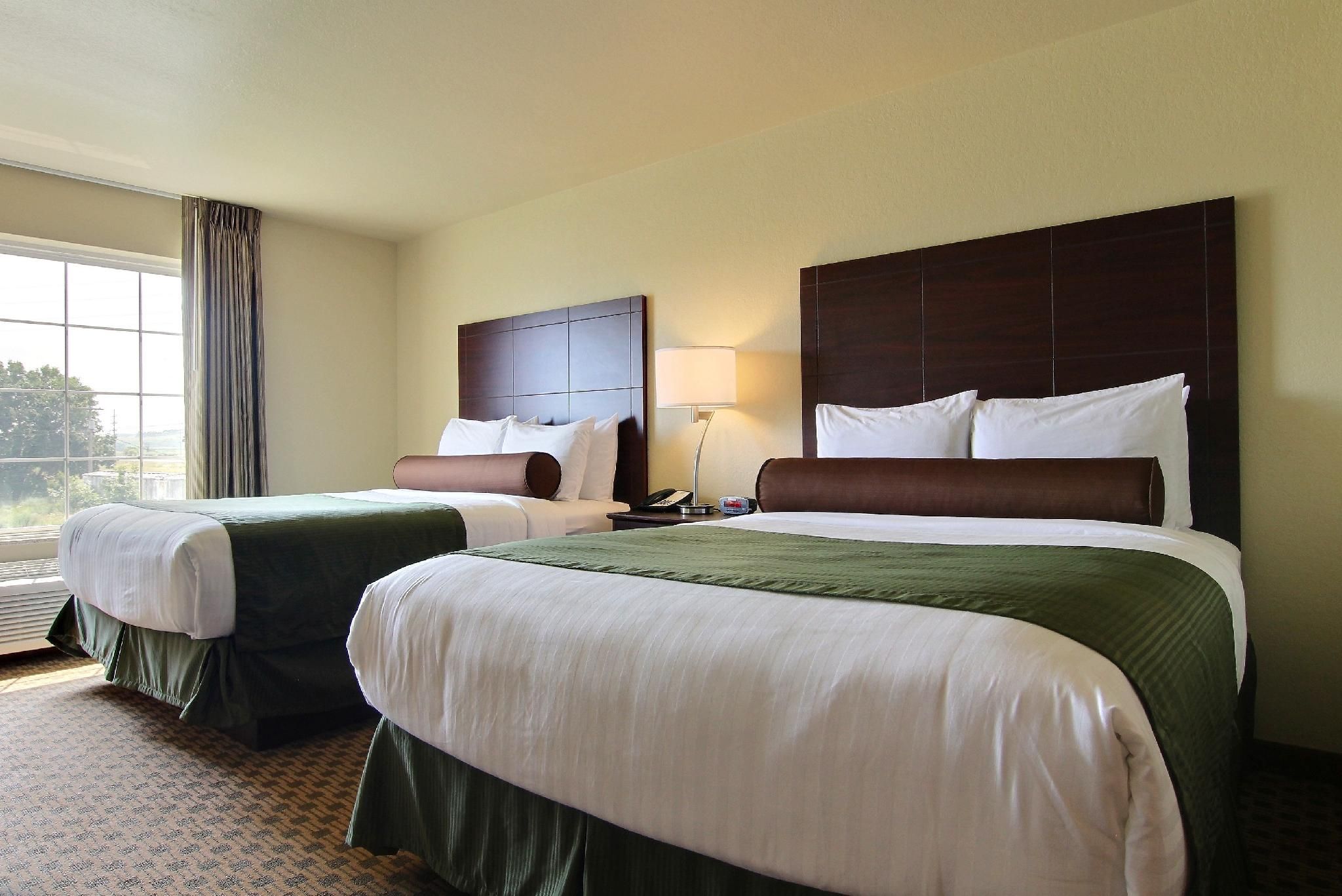 Cobblestone Inn & Suites - Rugby Two Queen Guestroom Non-Smoking