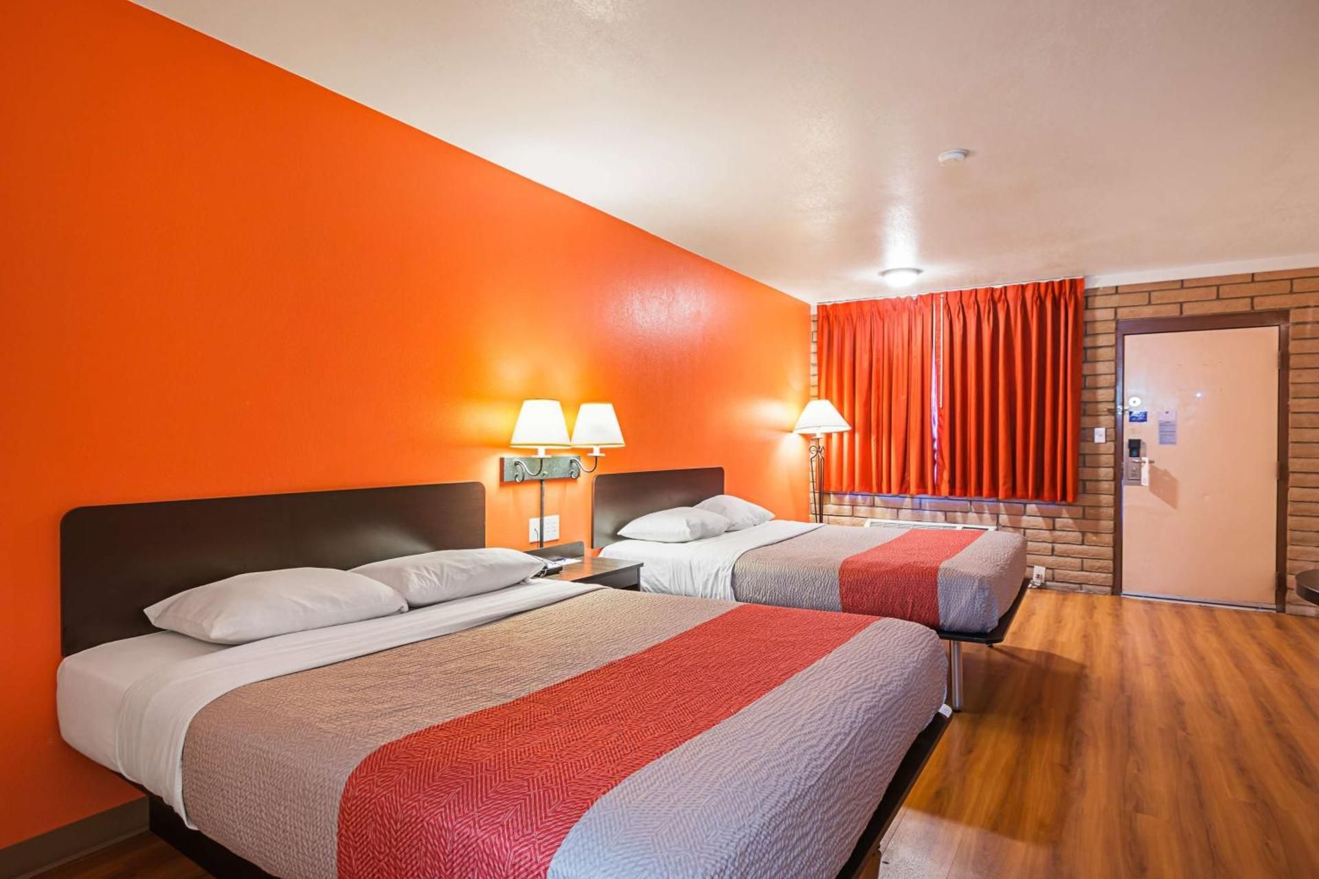 Deluxe Queen Room with Two Queen Beds - Non-Smoking