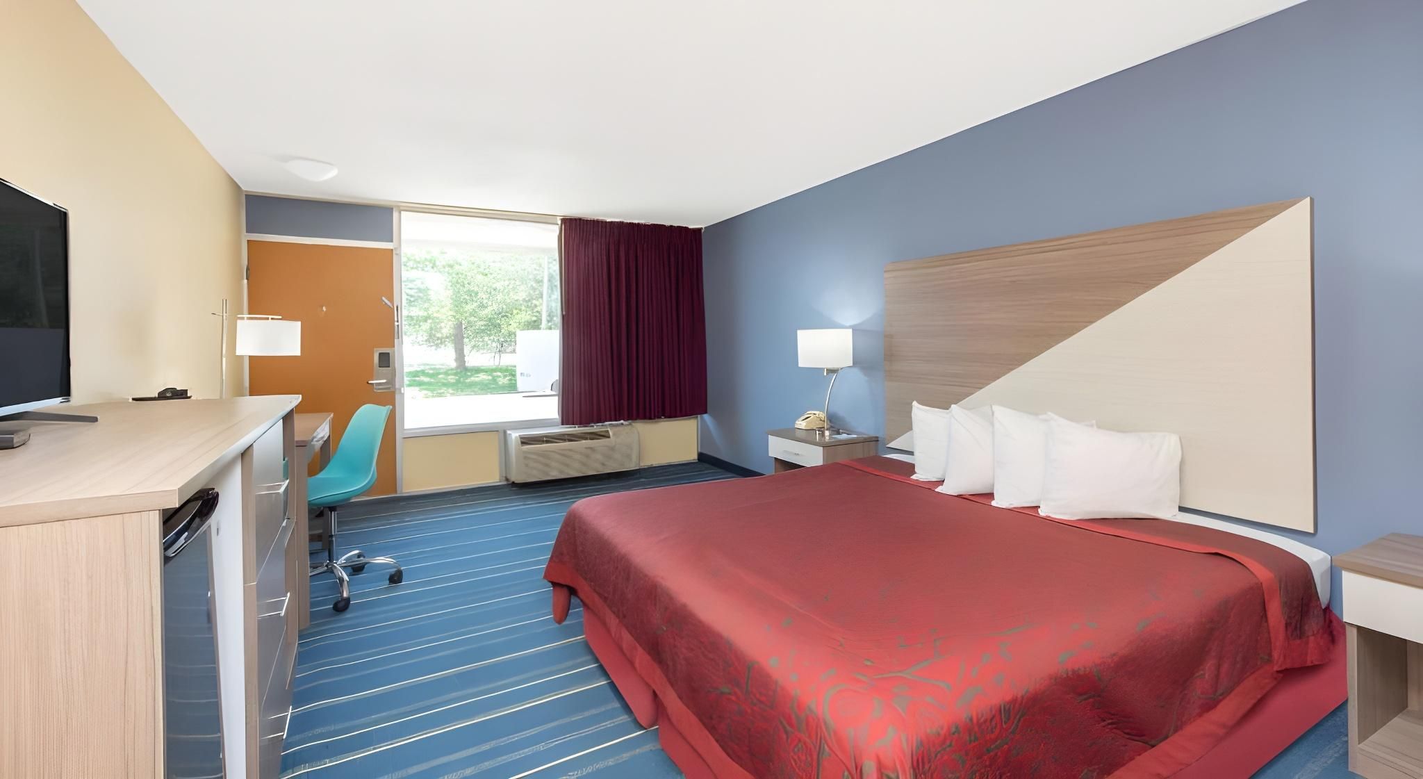 Queen Room - Disability Access/Non-Smoking