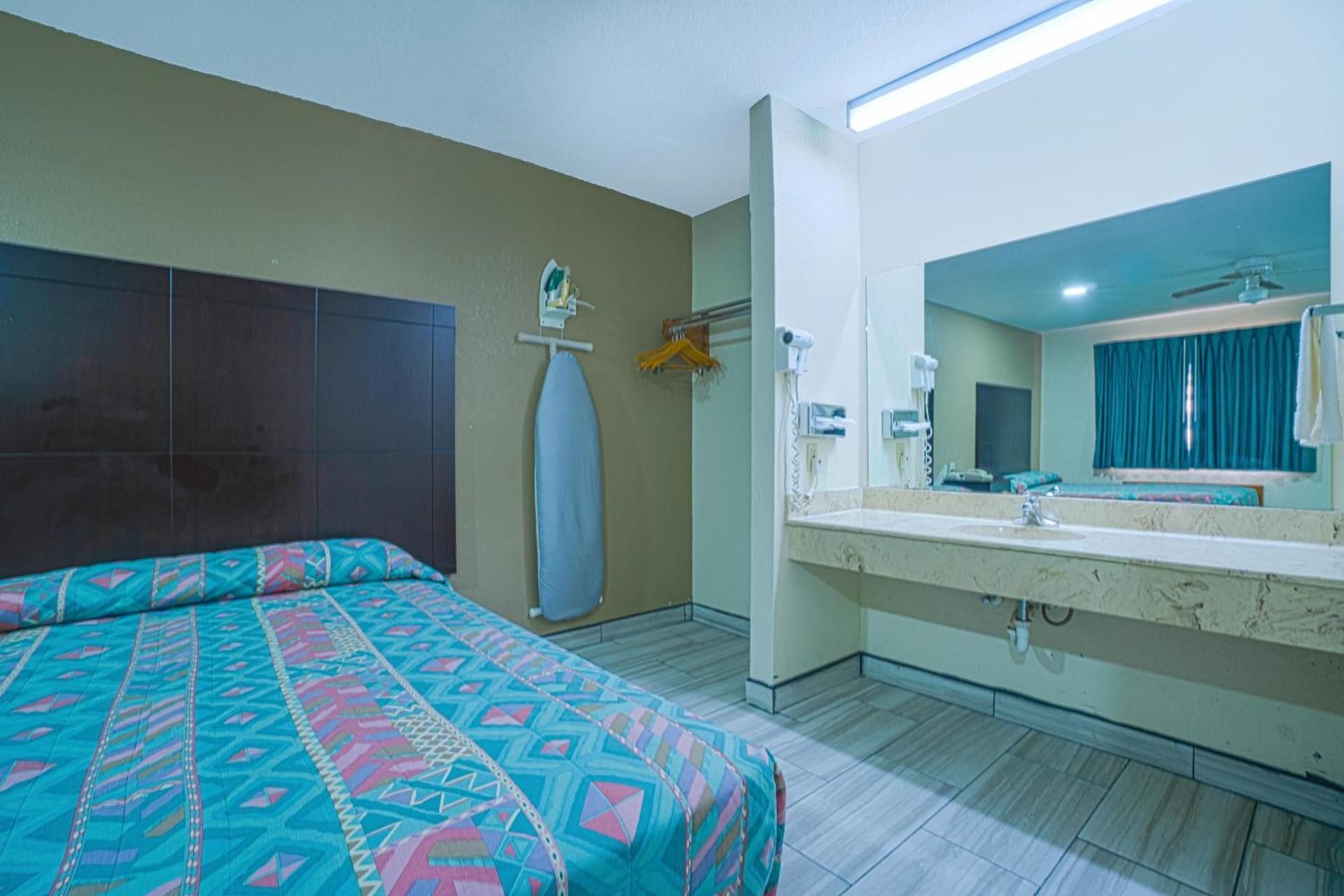 Double Room with Two Double Beds Smoking