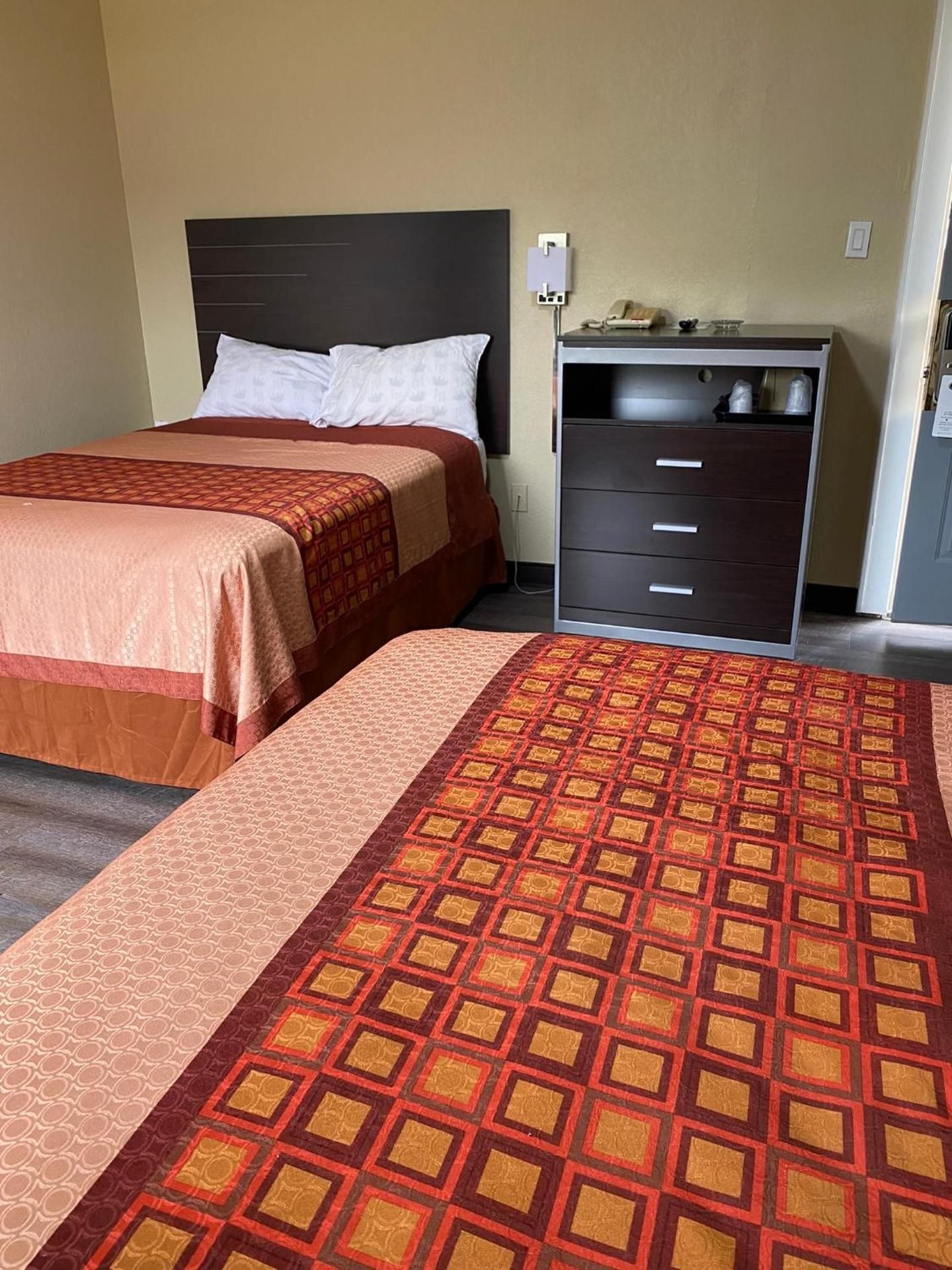 Double Room with Two Double Beds - Smoking