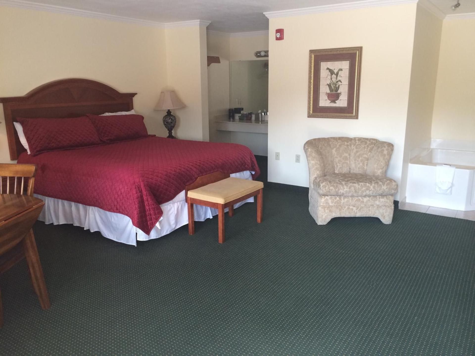 Deluxe Suite with Spa Bath