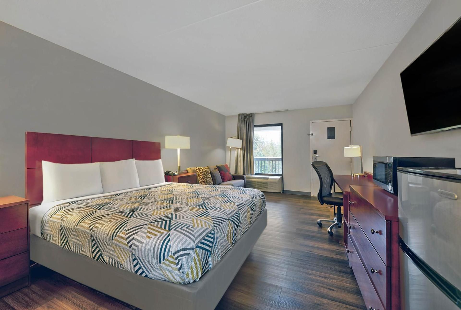 King Room - Disability Access - Non-Smoking