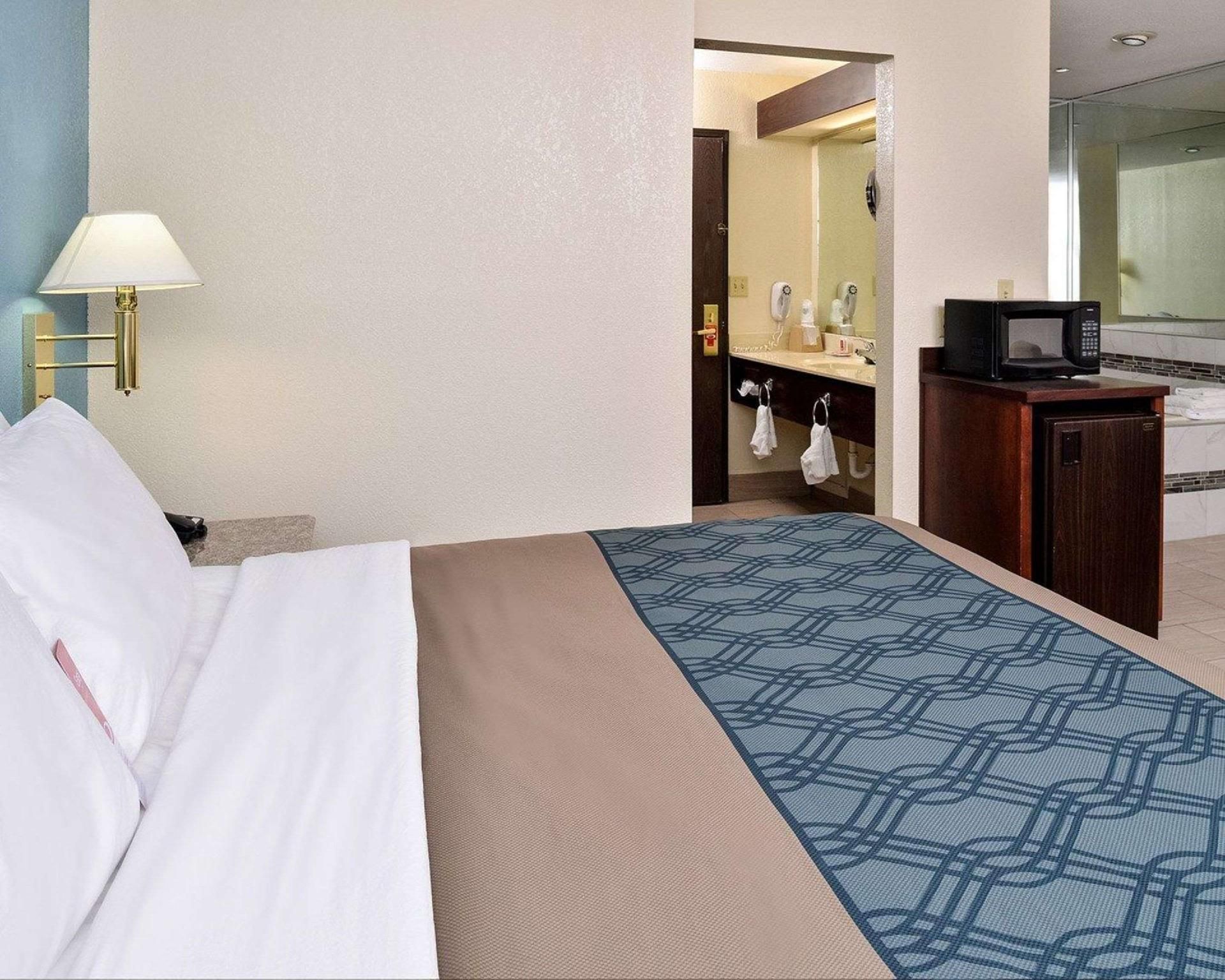 1 Queen Bed, Nonsmoking