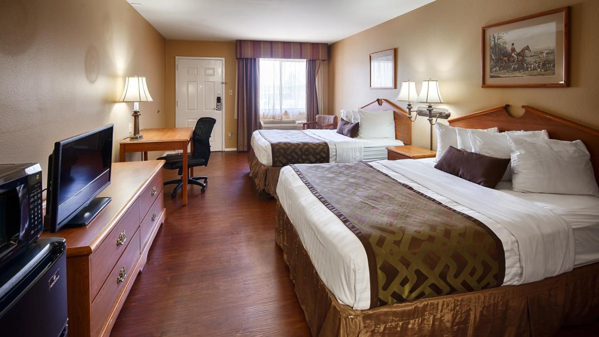 Accessible 2 Queen Beds Non Smoking