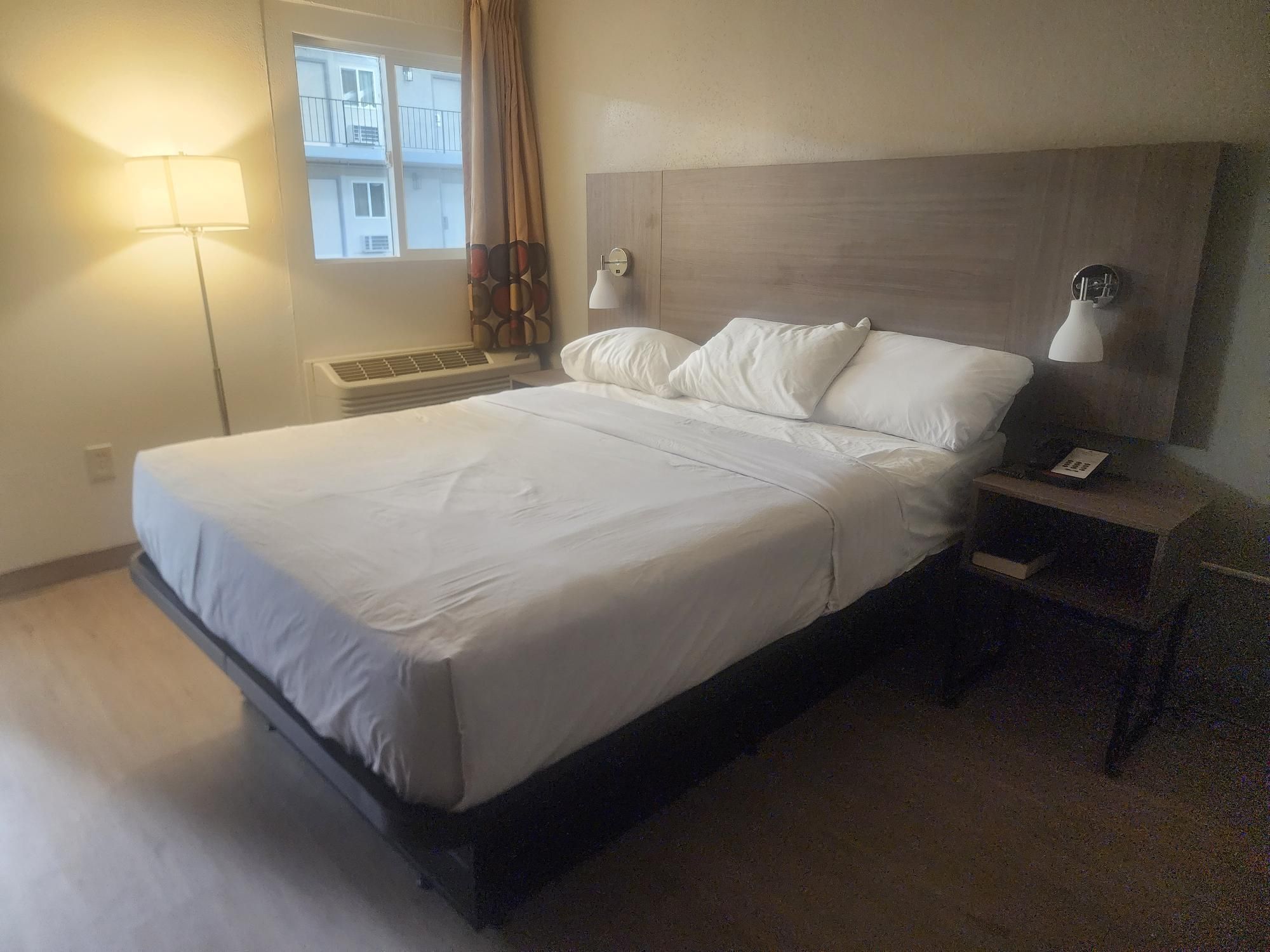1 Queen Bed Accessible