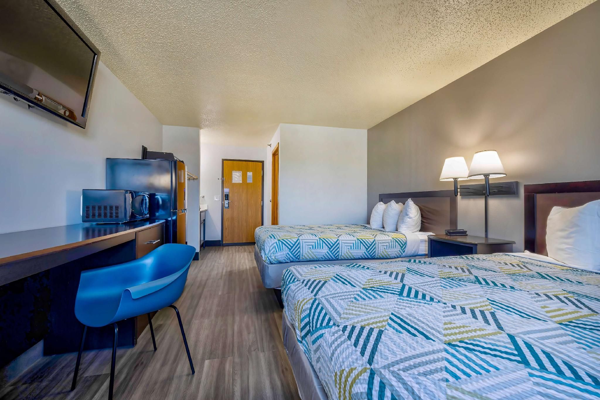 2 Queen Beds | Non-Smoking, Micfridge