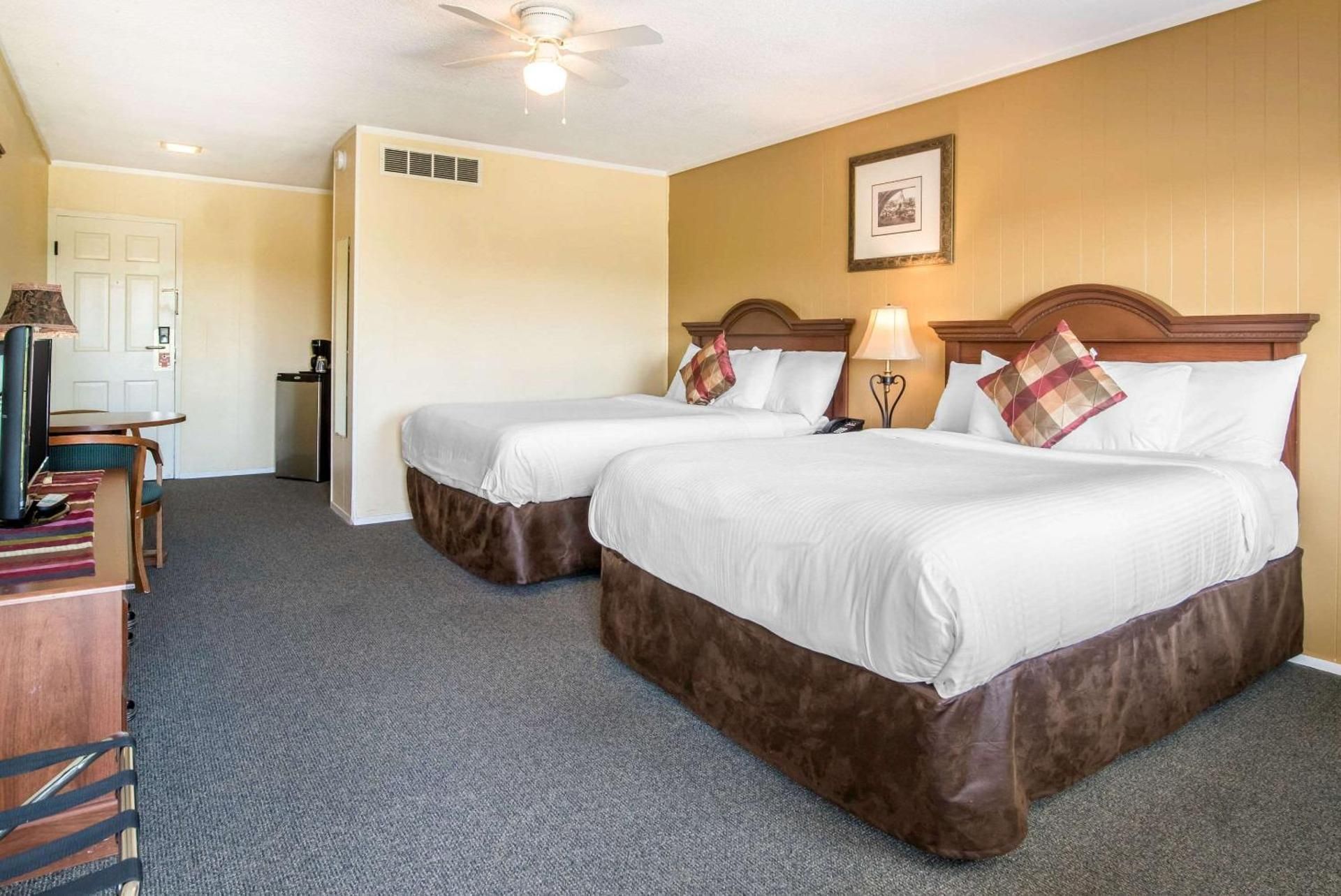 Queen Room with Two Queen Beds
