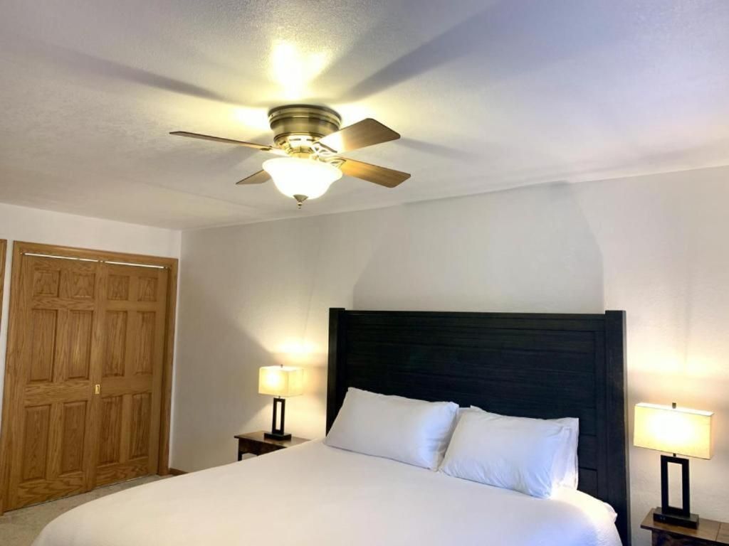Suite with Lake View